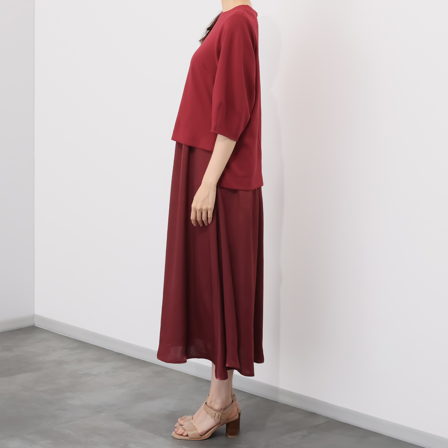 イロプライム 一枚で楽ちん！ スレンダー見せワンピース