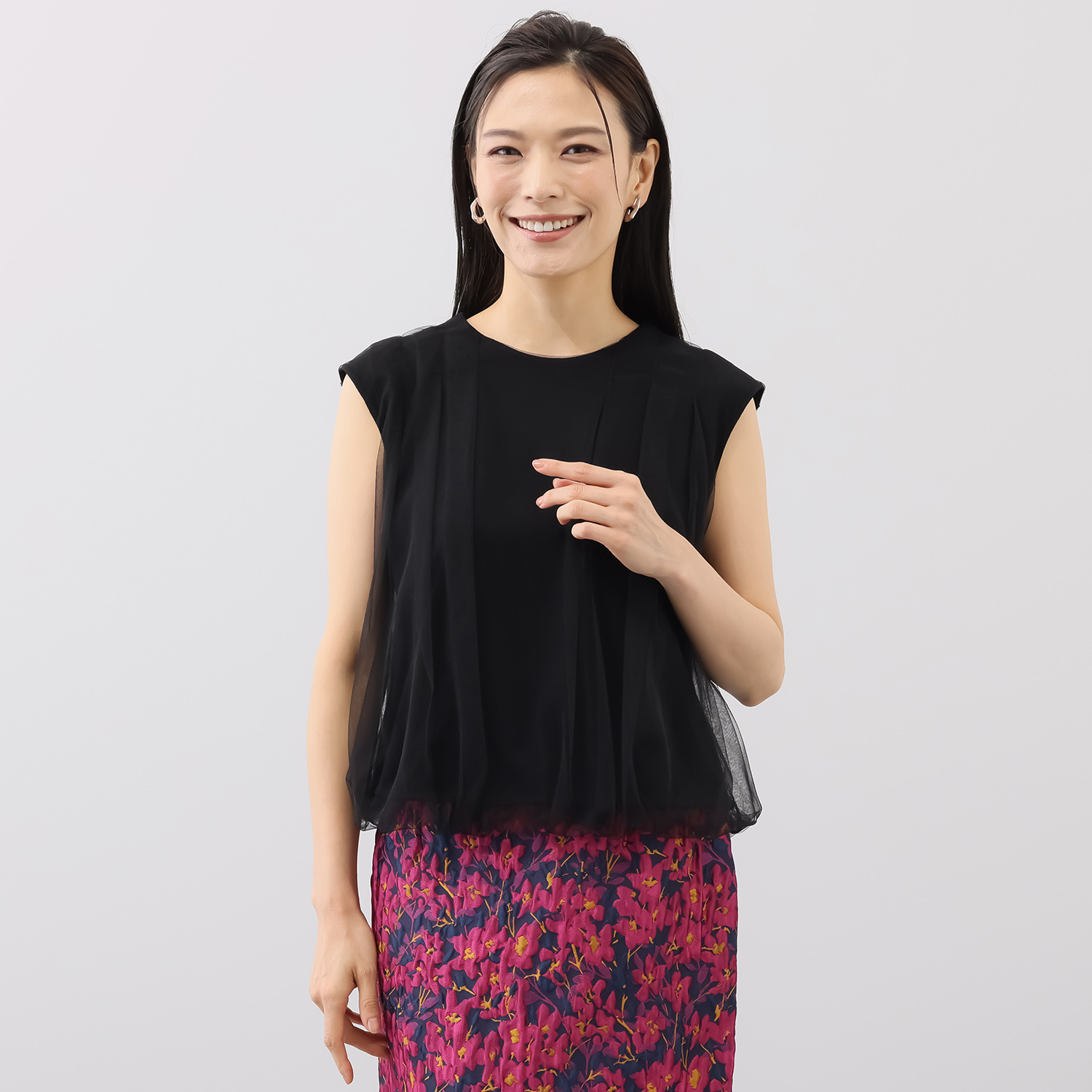 イロプライム チュール重ねの ふんわりプルオーバー