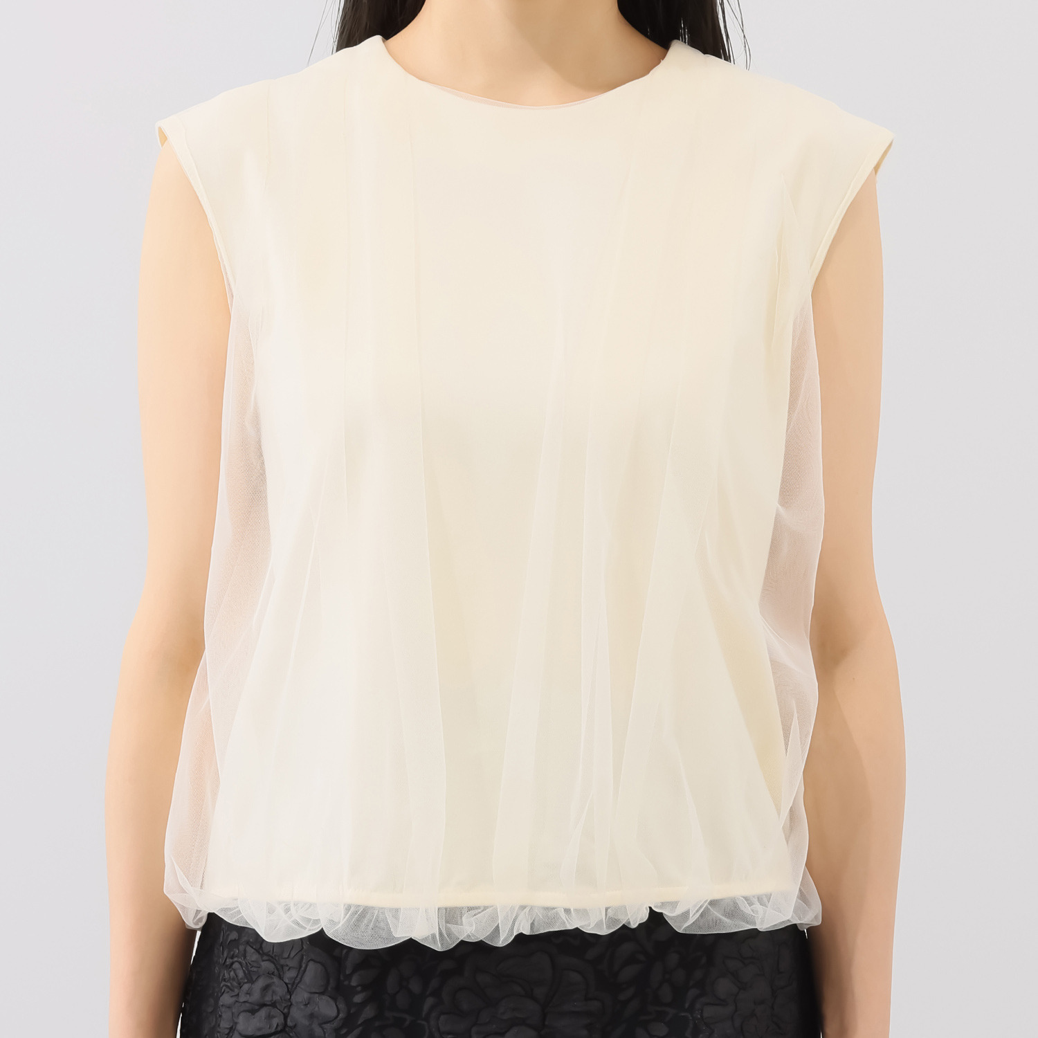 イロプライム チュール重ねの ふんわりプルオーバー