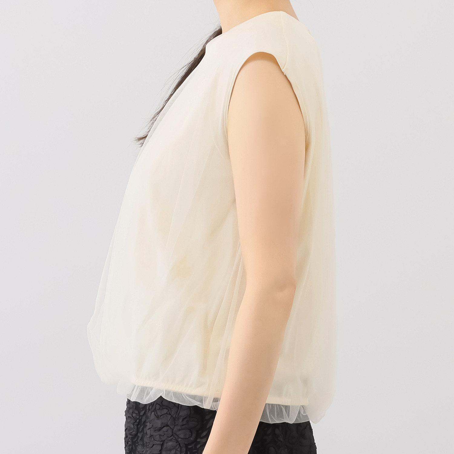 イロプライム チュール重ねの ふんわりプルオーバー