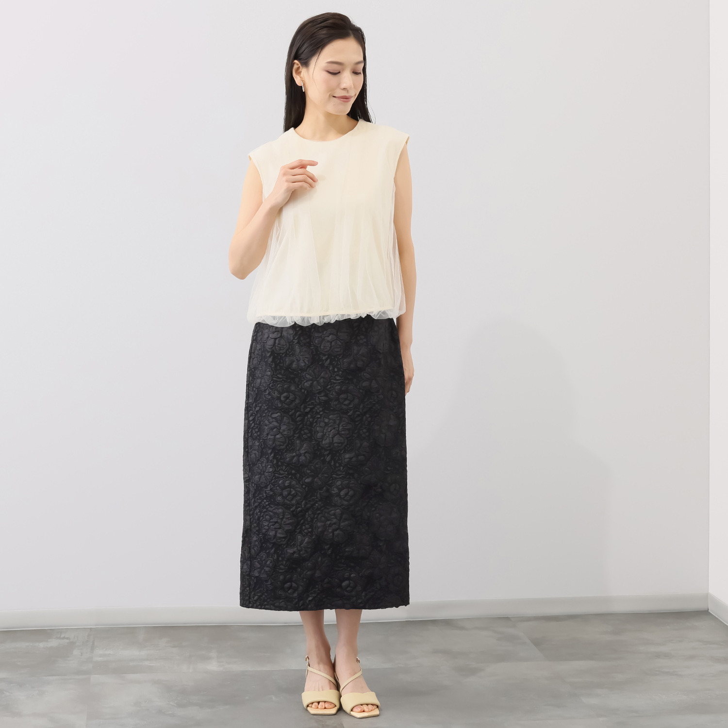 イロプライム チュール重ねの ふんわりプルオーバー