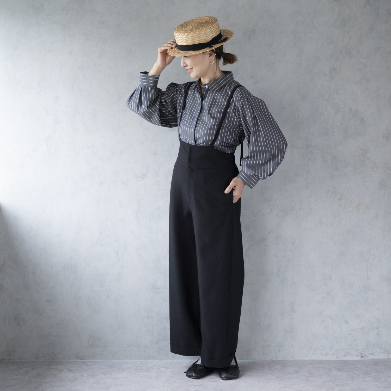 イロプライム ハイウエストの スタイルアップサロペット