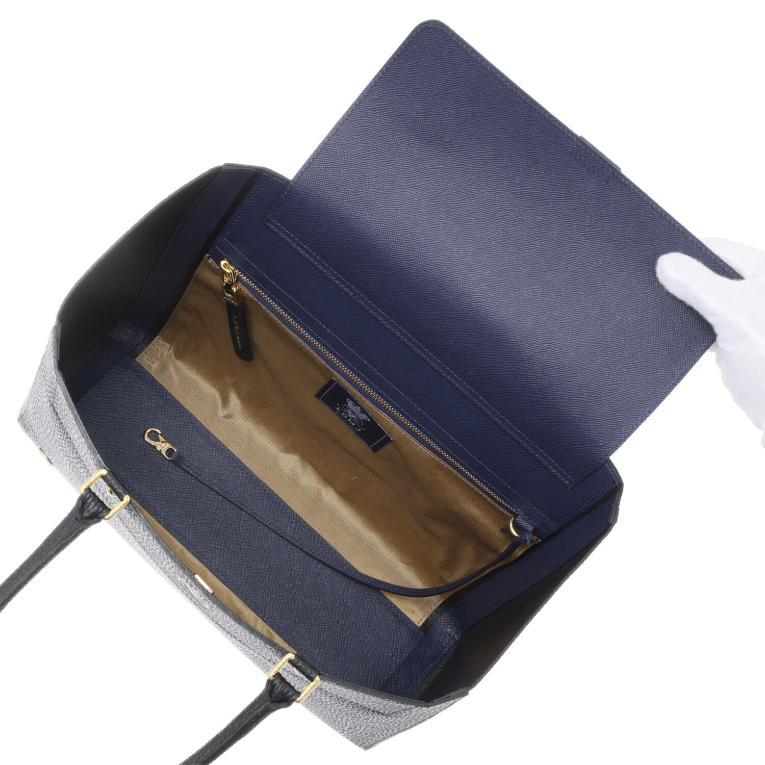 エーディーエムジェイ 牛革シュリンク型押し クレバートートバッグ