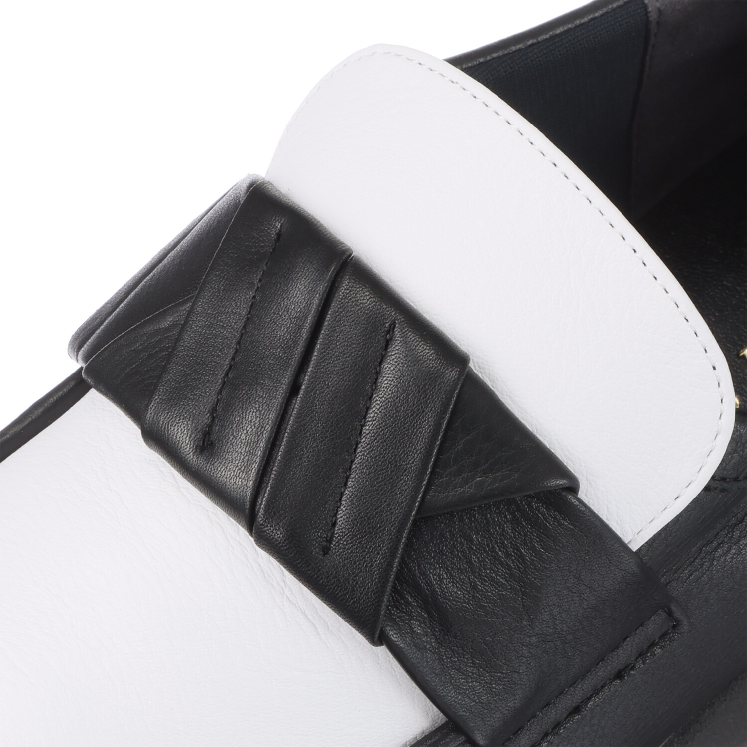 ミスキョウコ 日本製 はっ水ソフト本革 デザインベルト ローファー