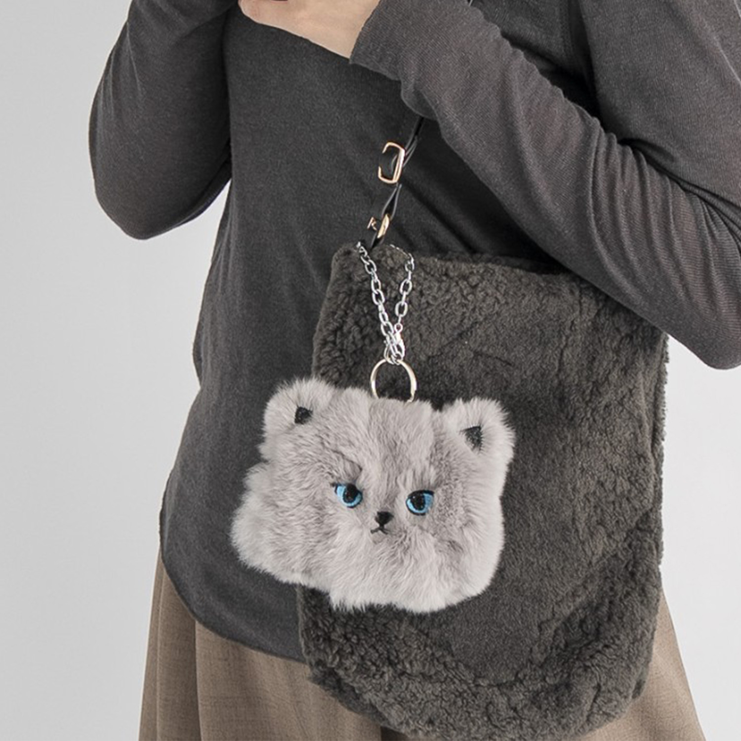 ティエドゥール レッキスラビットで作った 猫ちゃん チャームポーチ