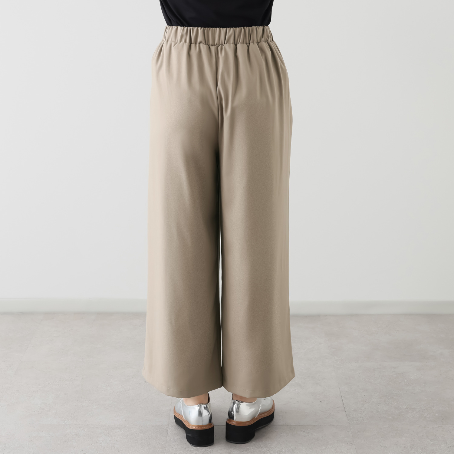 フーア タックデザイン リラックスワイドパンツ