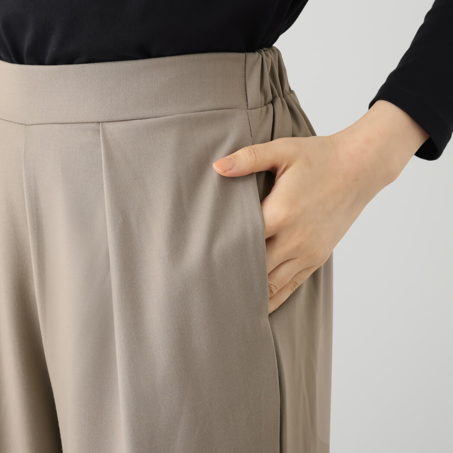 フーア タックデザイン リラックスワイドパンツ