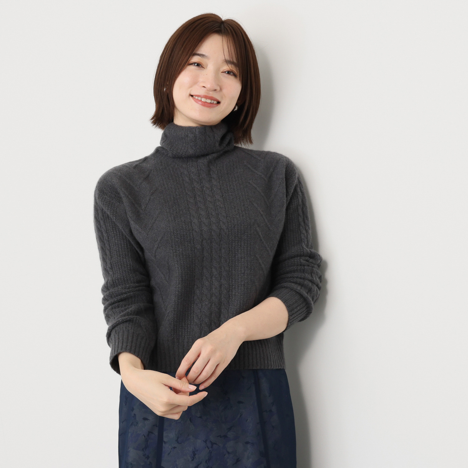 ソアージュ カシミヤ１００％ ケーブル柄 タートルネック プルオーバー