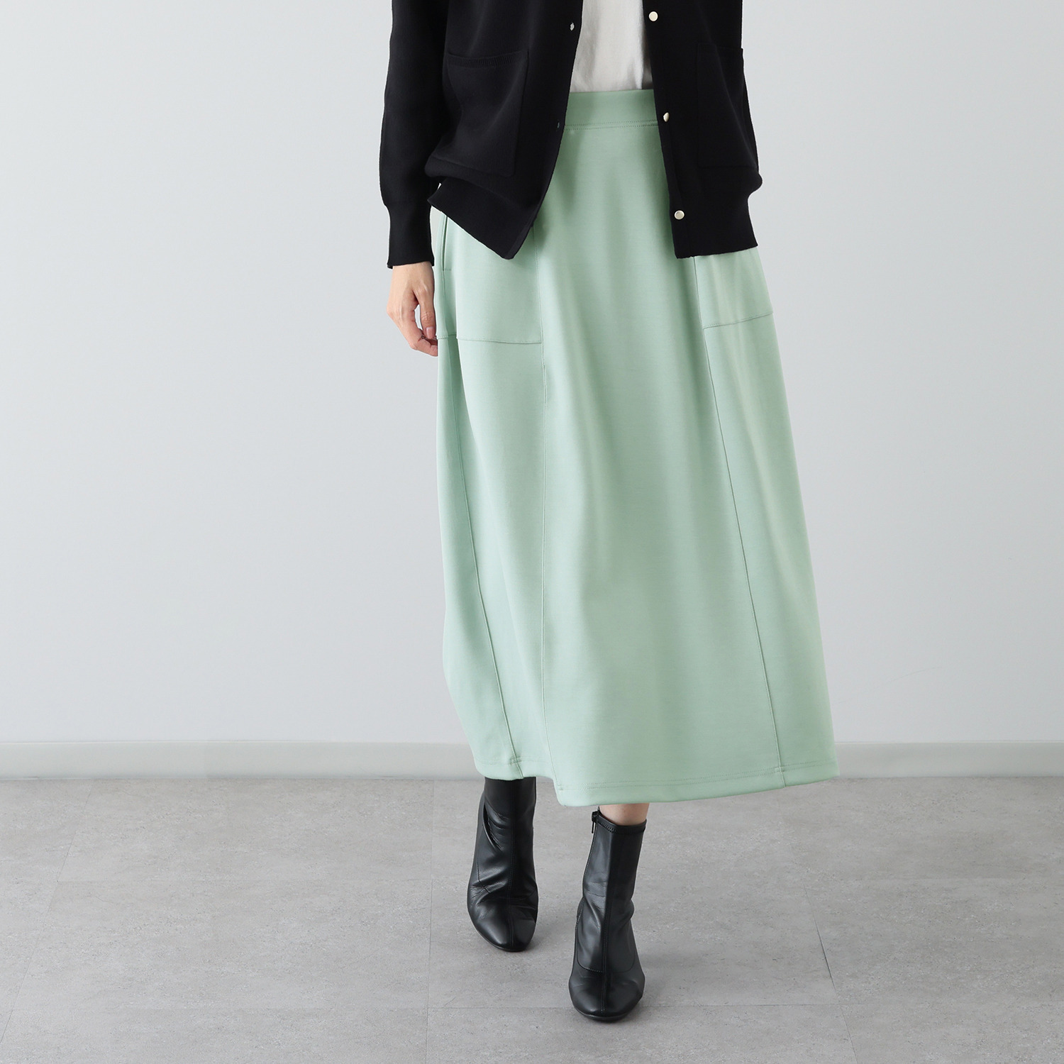 ルクオーレ つるすべ ソフトダンボール コクーンスカート