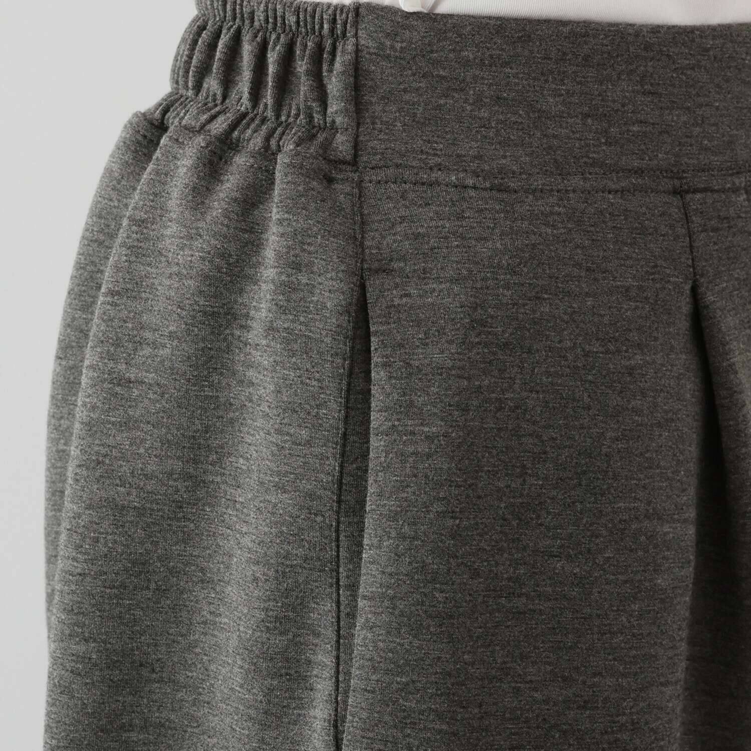 ルクオーレ つるすべ ソフトダンボール コクーンパンツ