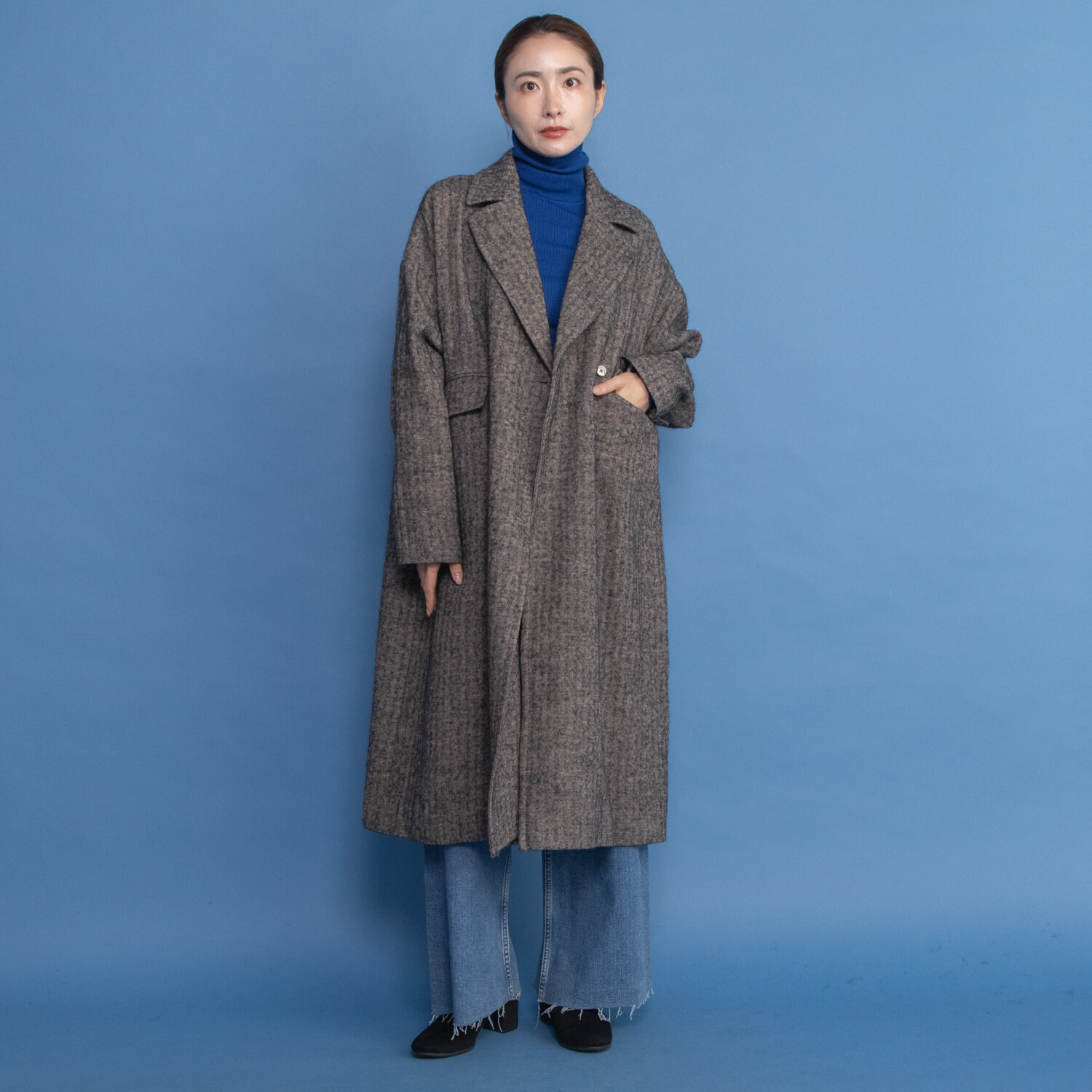 レア　ジェム ヘリンボーンウールで 優雅に軽やかに羽織る ダブルデザインコート