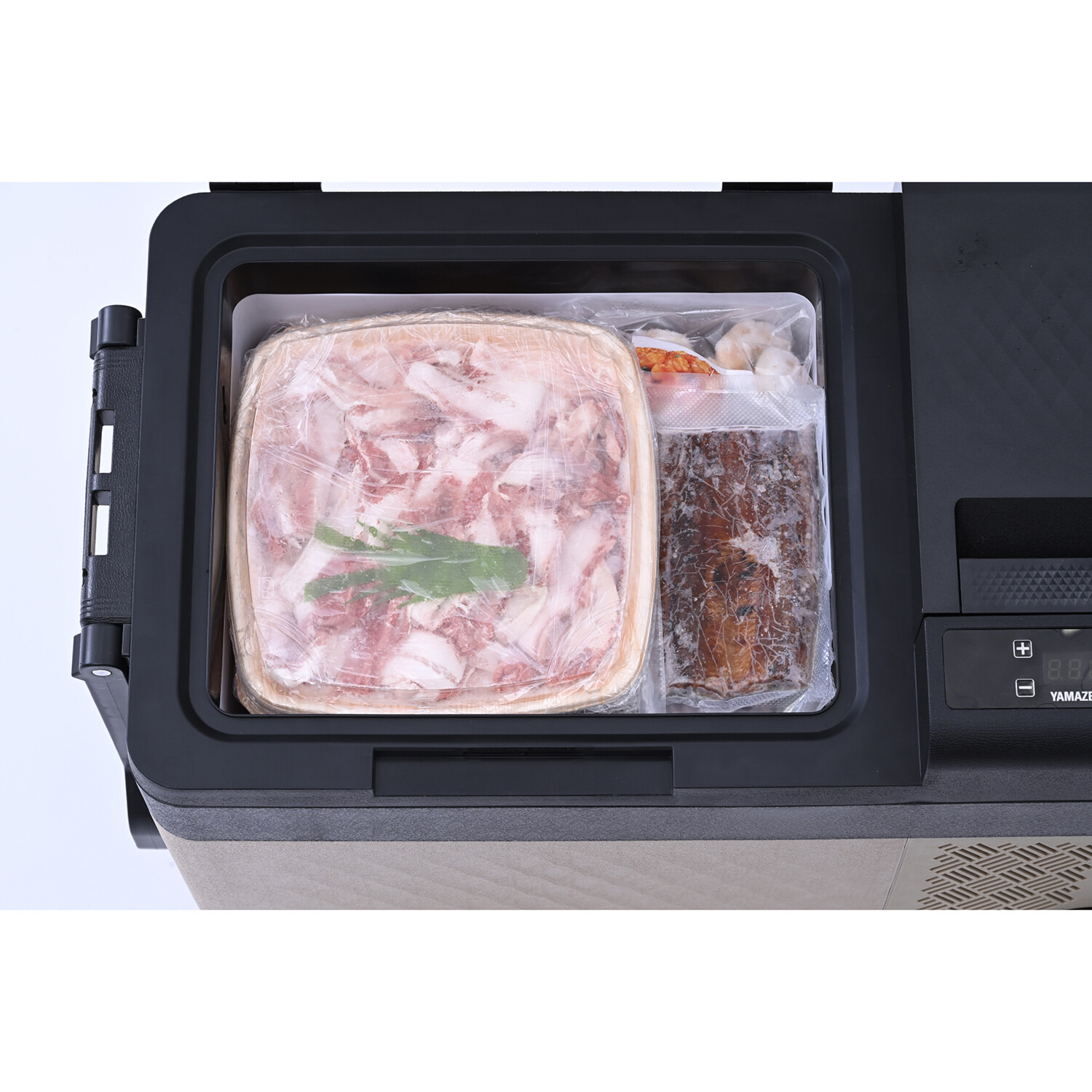 ＹＡＭＡＺＥＮ 食品のまとめ買いに活躍！ お家でも車でも使える キャスター付 ポータブル冷凍冷蔵庫 大容量２５リットル ＜リサイクル回収無し＞