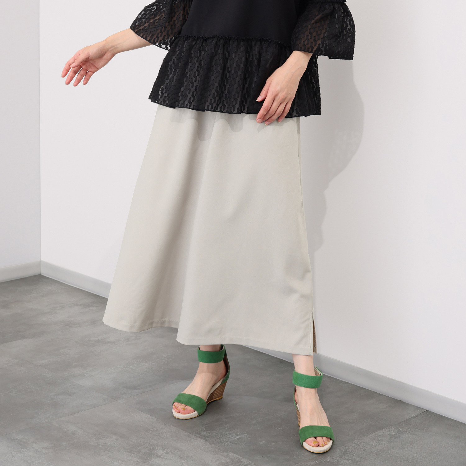 ラ・シュシュ さらさらドライ生地の 裾スリット入り ガウチョパンツ