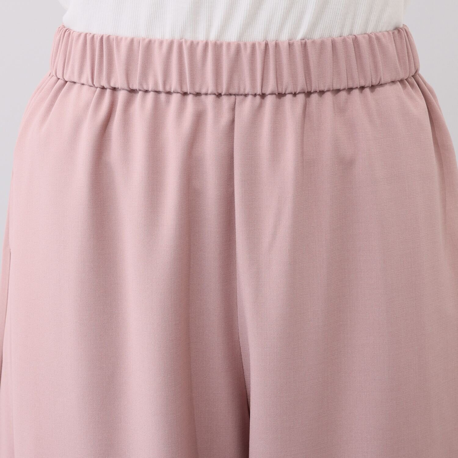 ラ・シュシュ さらさらドライ生地の 裾スリット入り ガウチョパンツ