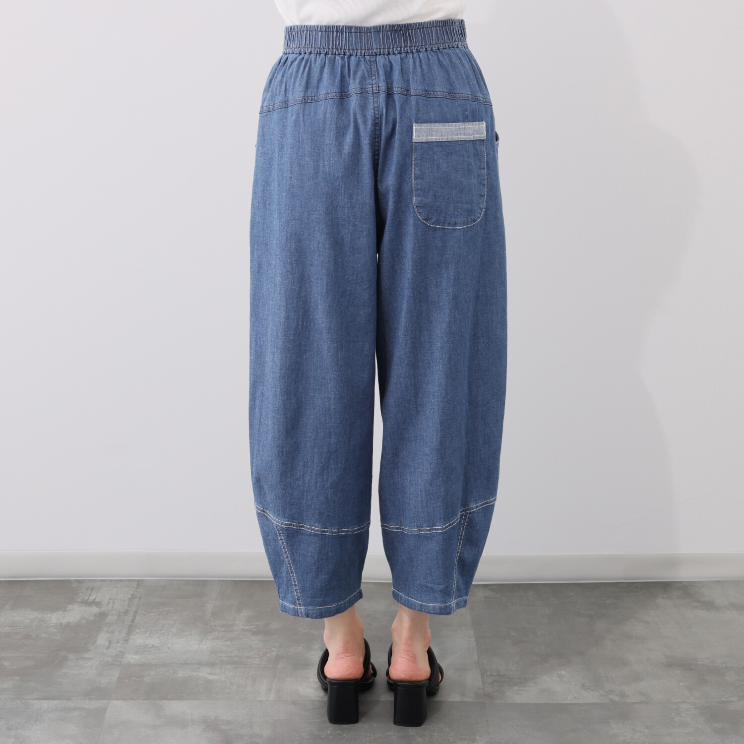 ラ・シュシュ さらさらストレッチデニム ふんわりコクーンパンツ