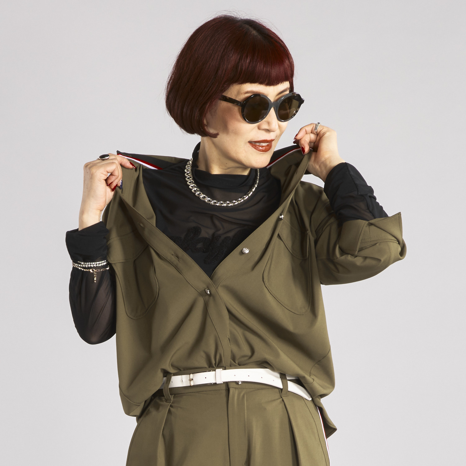 ボン・ブリコラージュ バイ　レイコ・ホウセンジ 接触冷感がうれしい、 軽くて便利な機能派！ ロンドン風アクセントの ライトなシャツジャケット