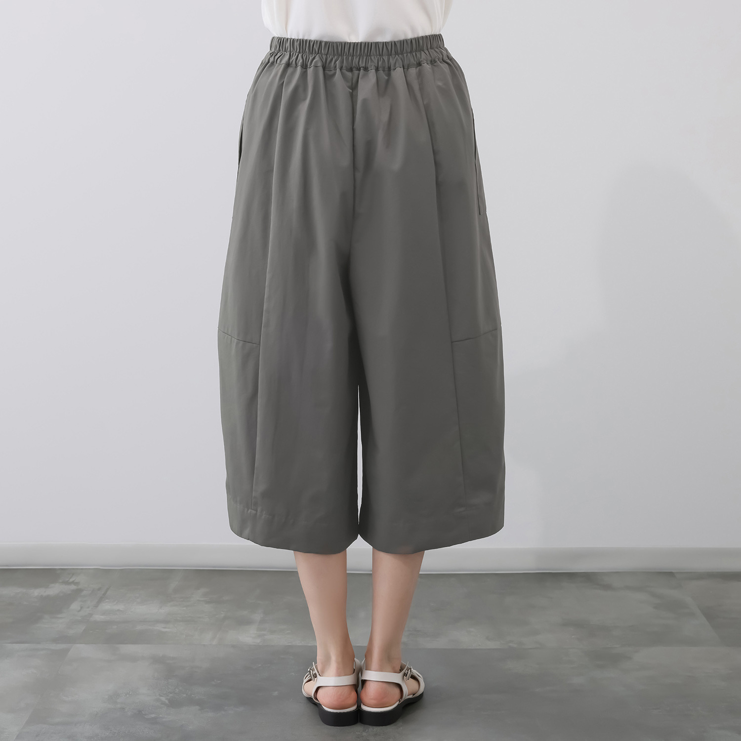 コモエリークローゼット ビッグタック コクーンシルエットパンツ