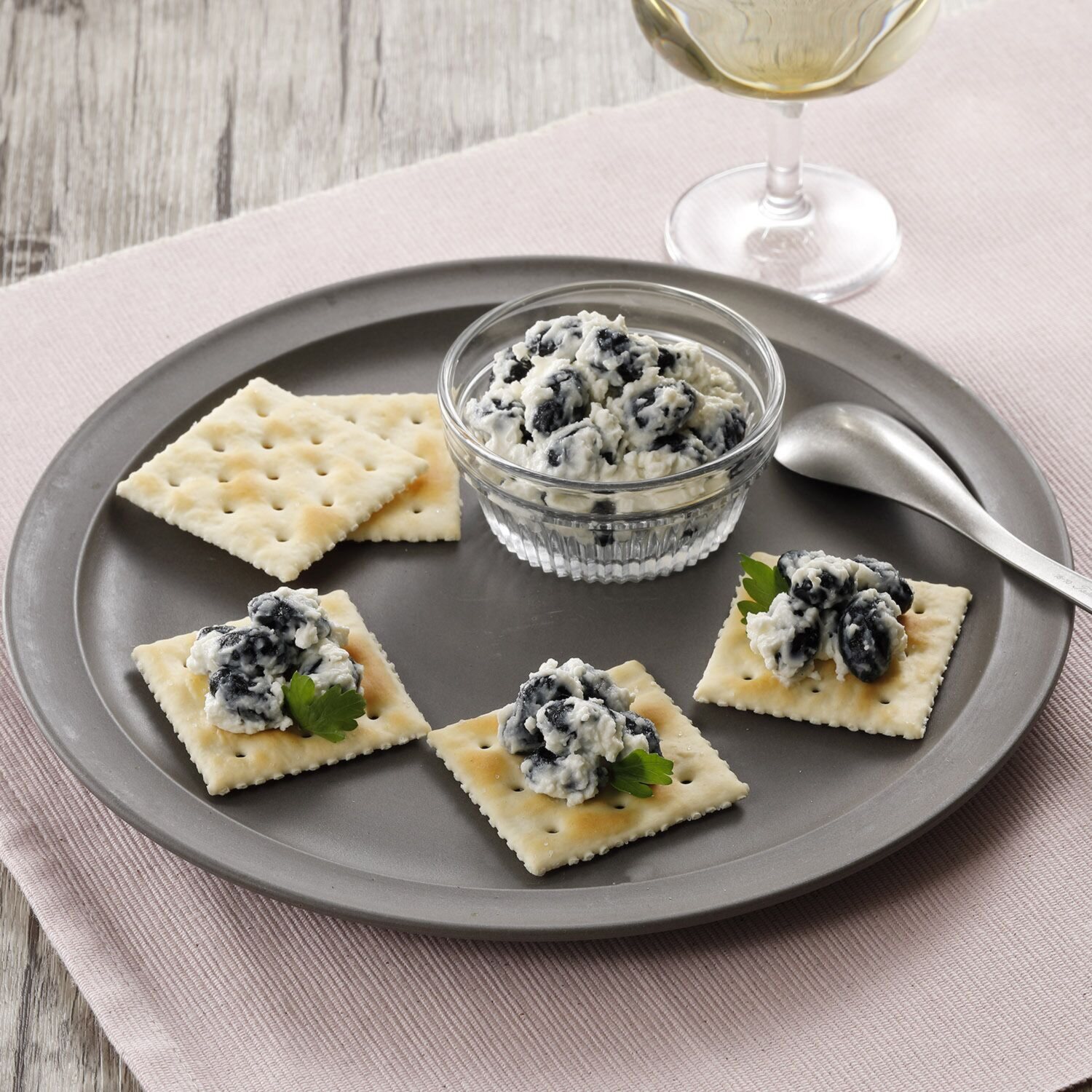 「亜月亭」 北海道産黒豆使用 しっとりやわらか甘納豆