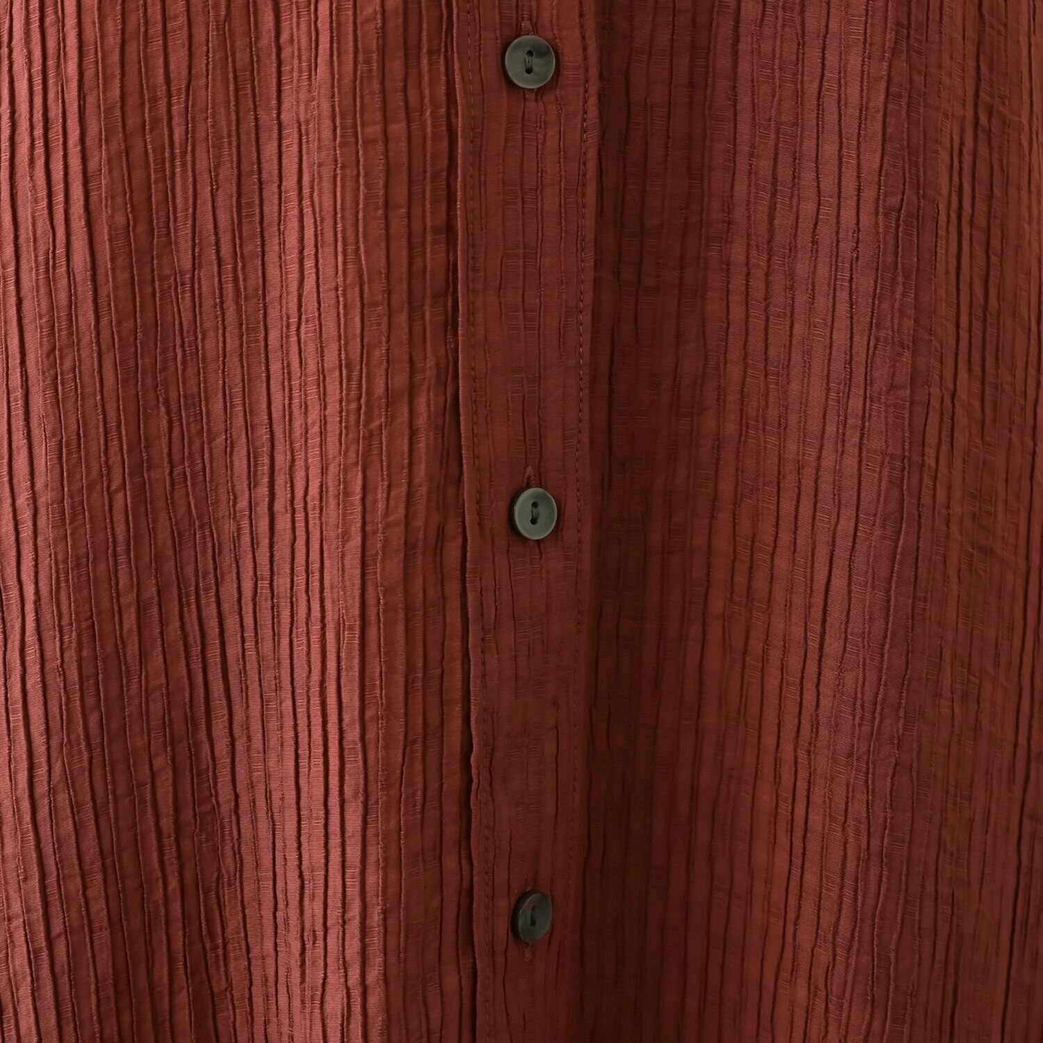 オン　ザ　エッジ セミシアーなストライプ 楊柳素材が肌に心地良い セーラーカラー 長袖ロングチュニック