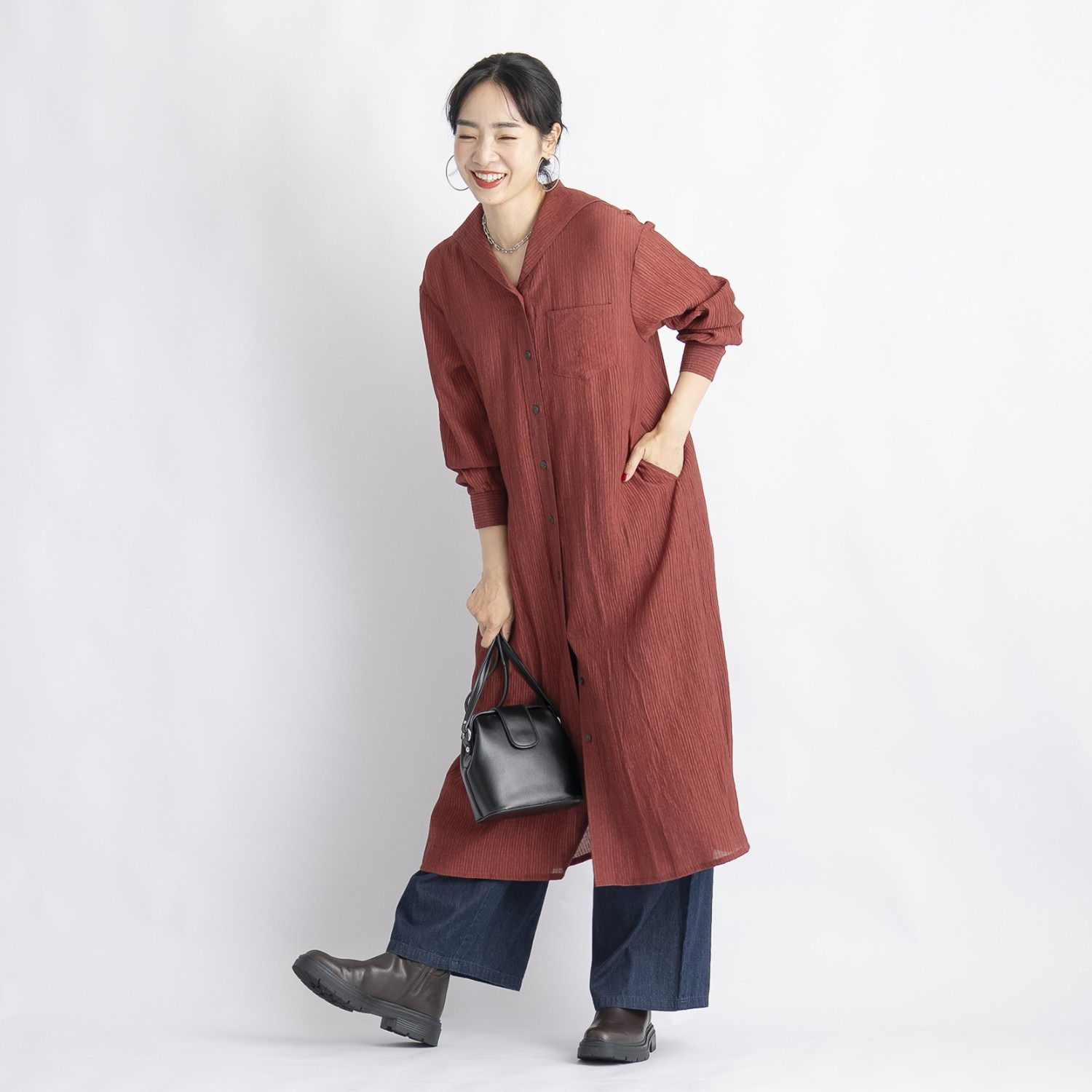 オン　ザ　エッジ セミシアーなストライプ 楊柳素材が肌に心地良い セーラーカラー 長袖ロングチュニック