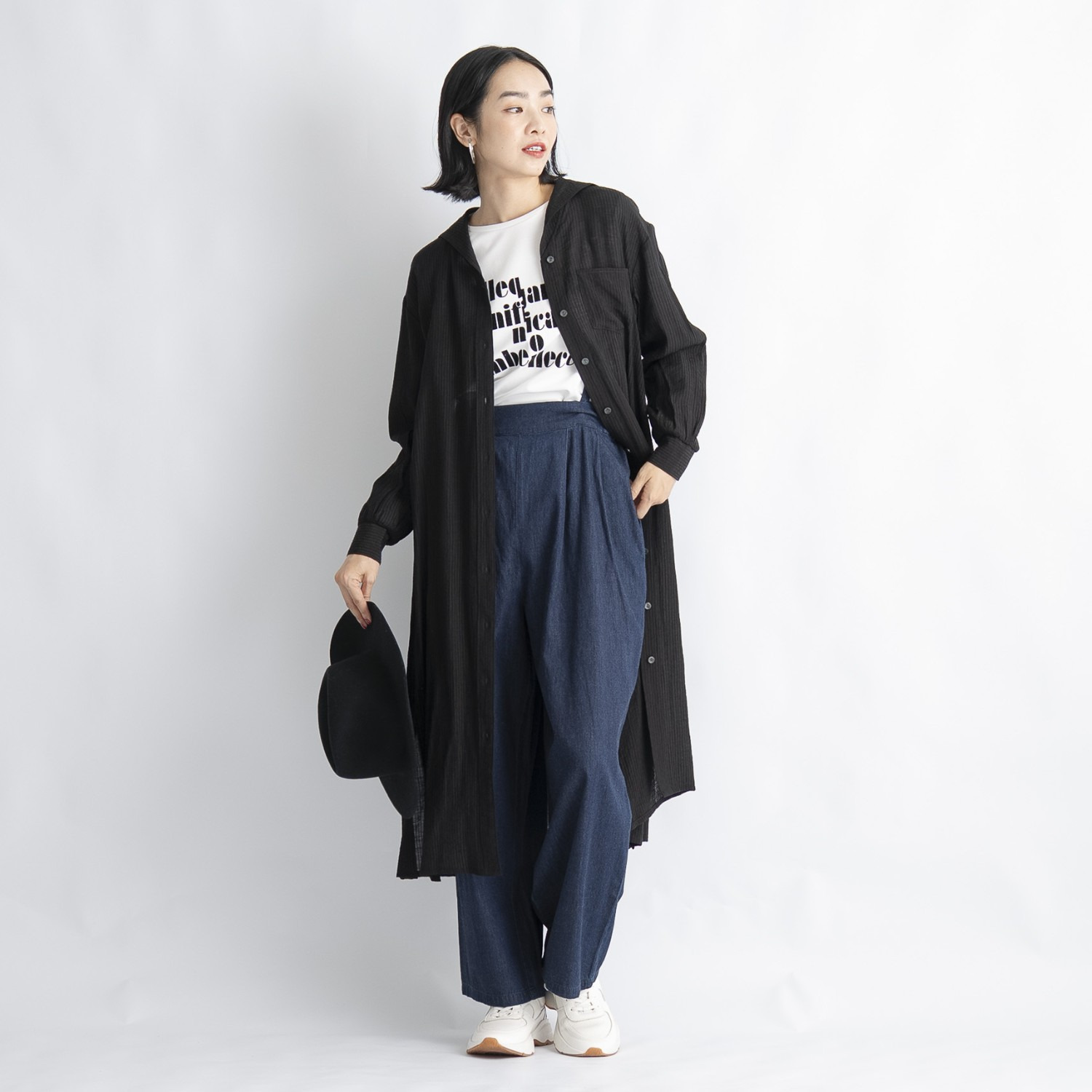 オン　ザ　エッジ セミシアーなストライプ 楊柳素材が肌に心地良い セーラーカラー 長袖ロングチュニック