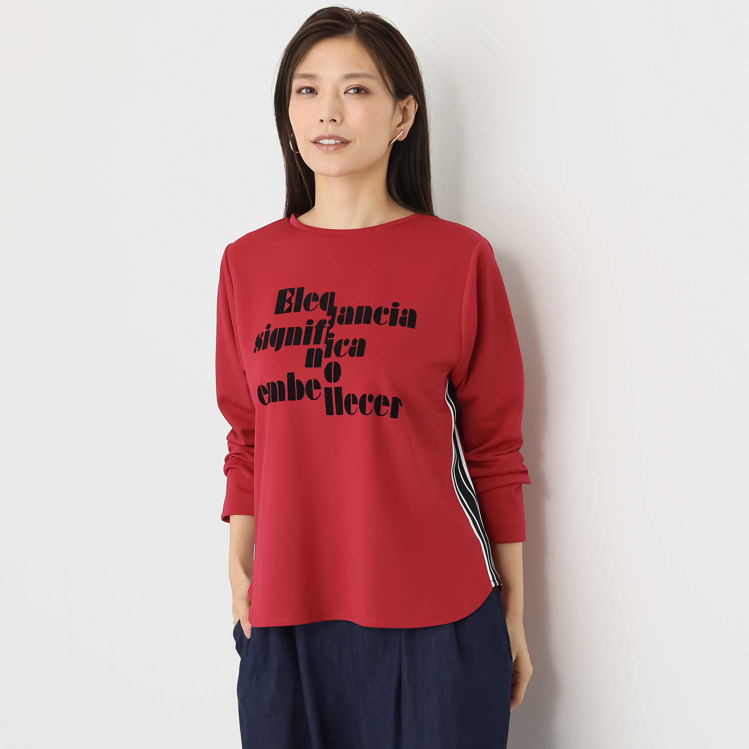 オン　ザ　エッジ サラッと肌心地抜群 フロッキー＆ラインテープ さりげなおしゃれ 長袖ロゴプルオーバー