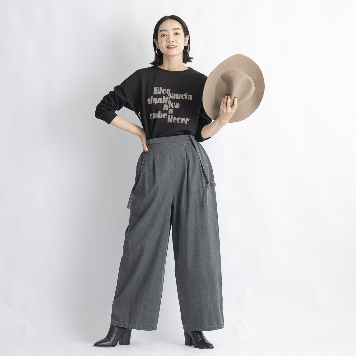 オン　ザ　エッジ サラッと肌心地抜群 フロッキー＆ラインテープ さりげなおしゃれ 長袖ロゴプルオーバー