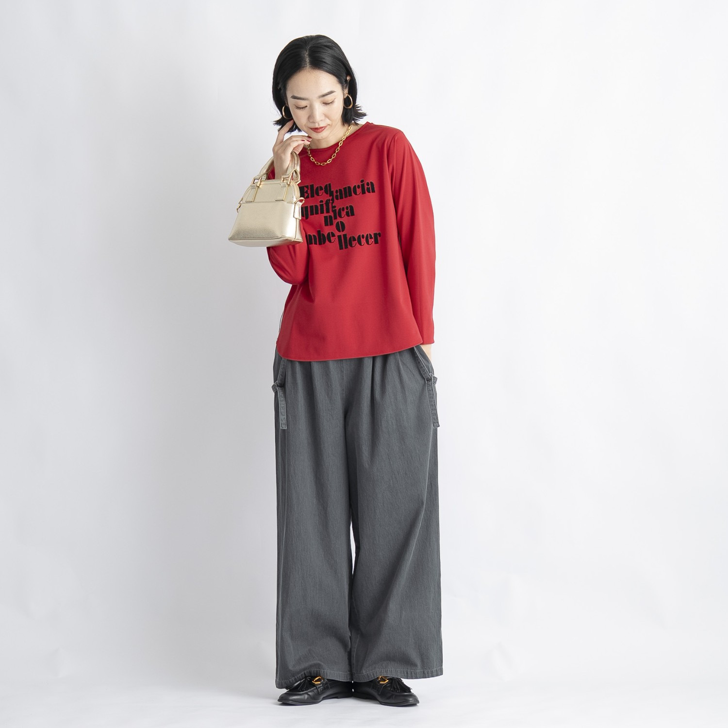 オン　ザ　エッジ ライトなデニムで スタイルアップ サスペンダー付 タックイージーパンツ