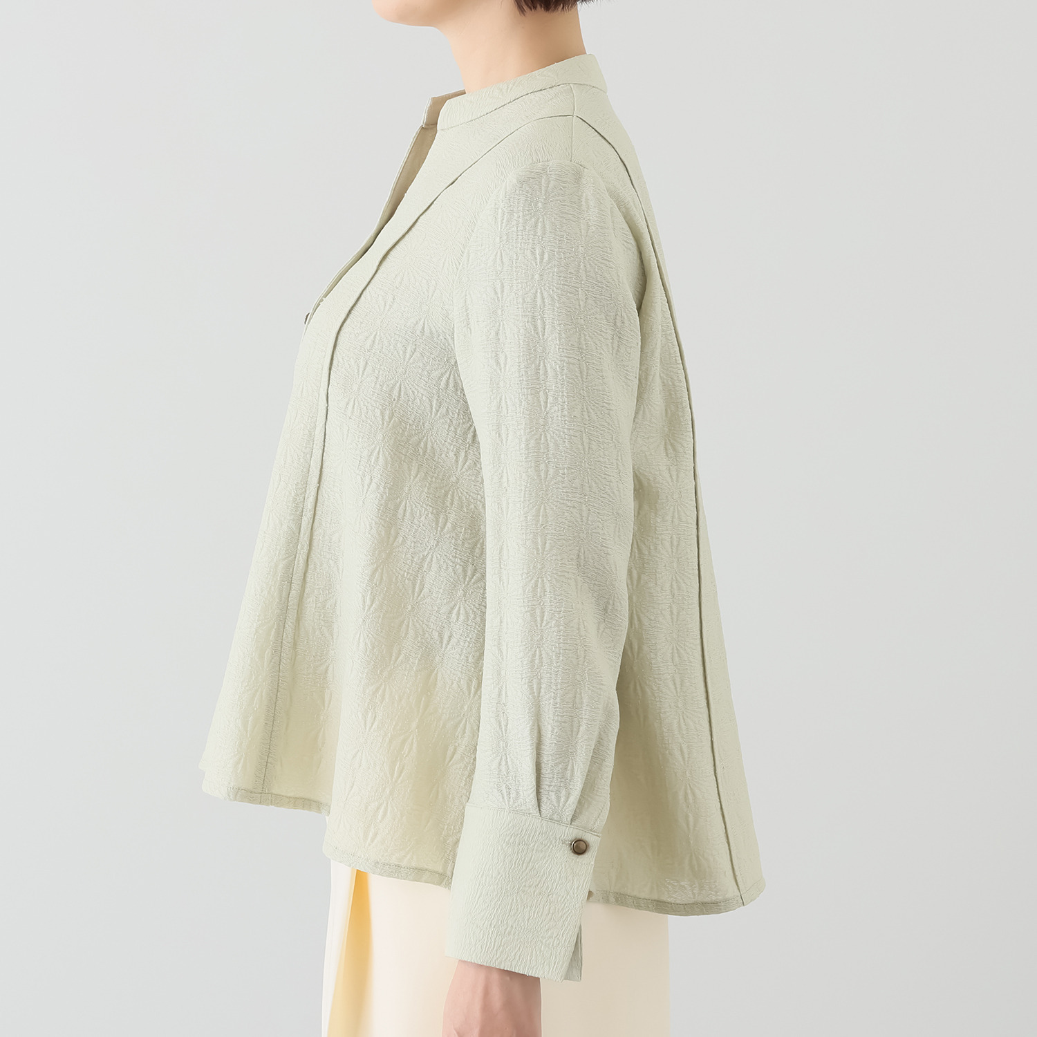 キリ　エ　キリ フラワージャガード ブラウスジャケット