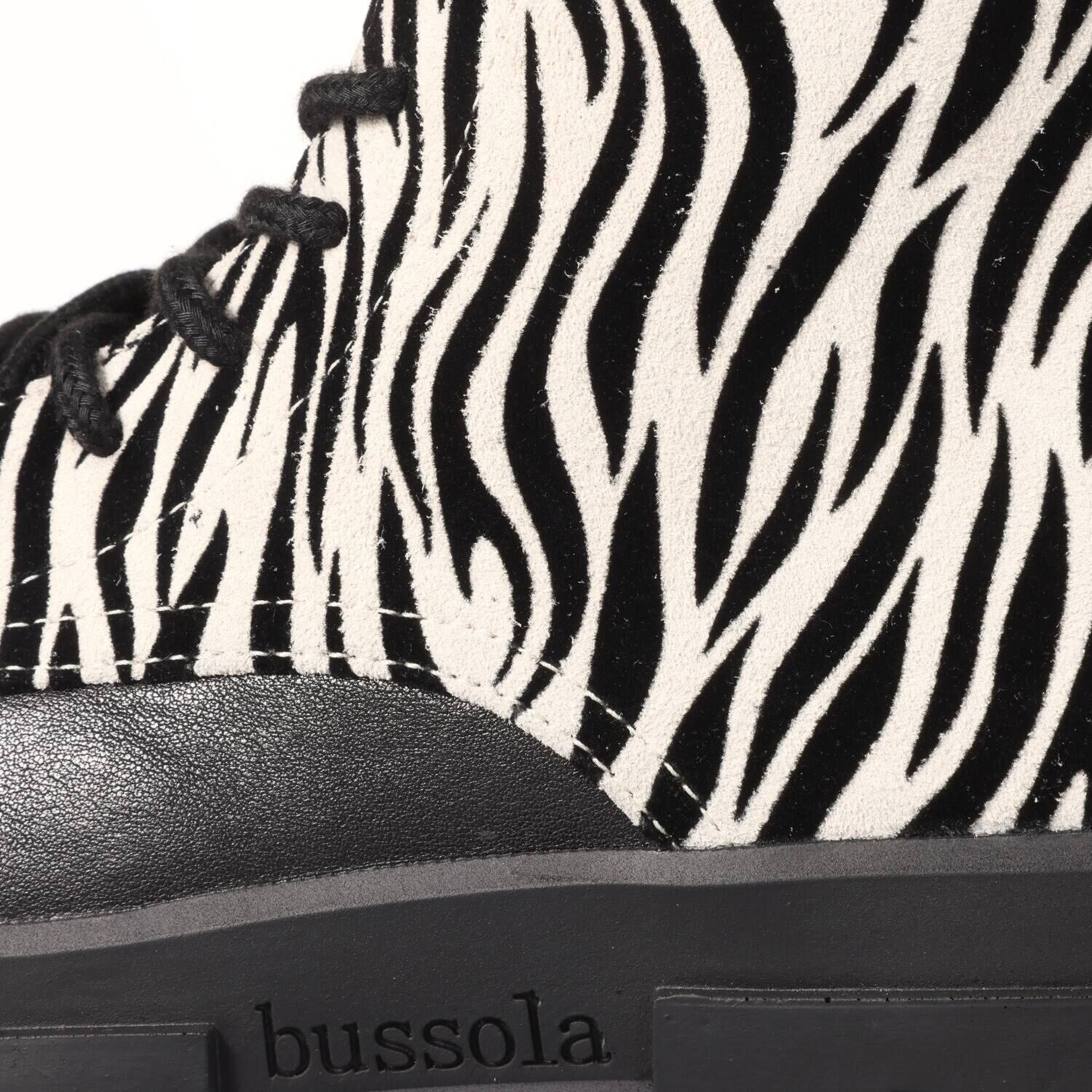 ブソラ はっ水山羊革 軽量ボリュームソール レースアップブーツ