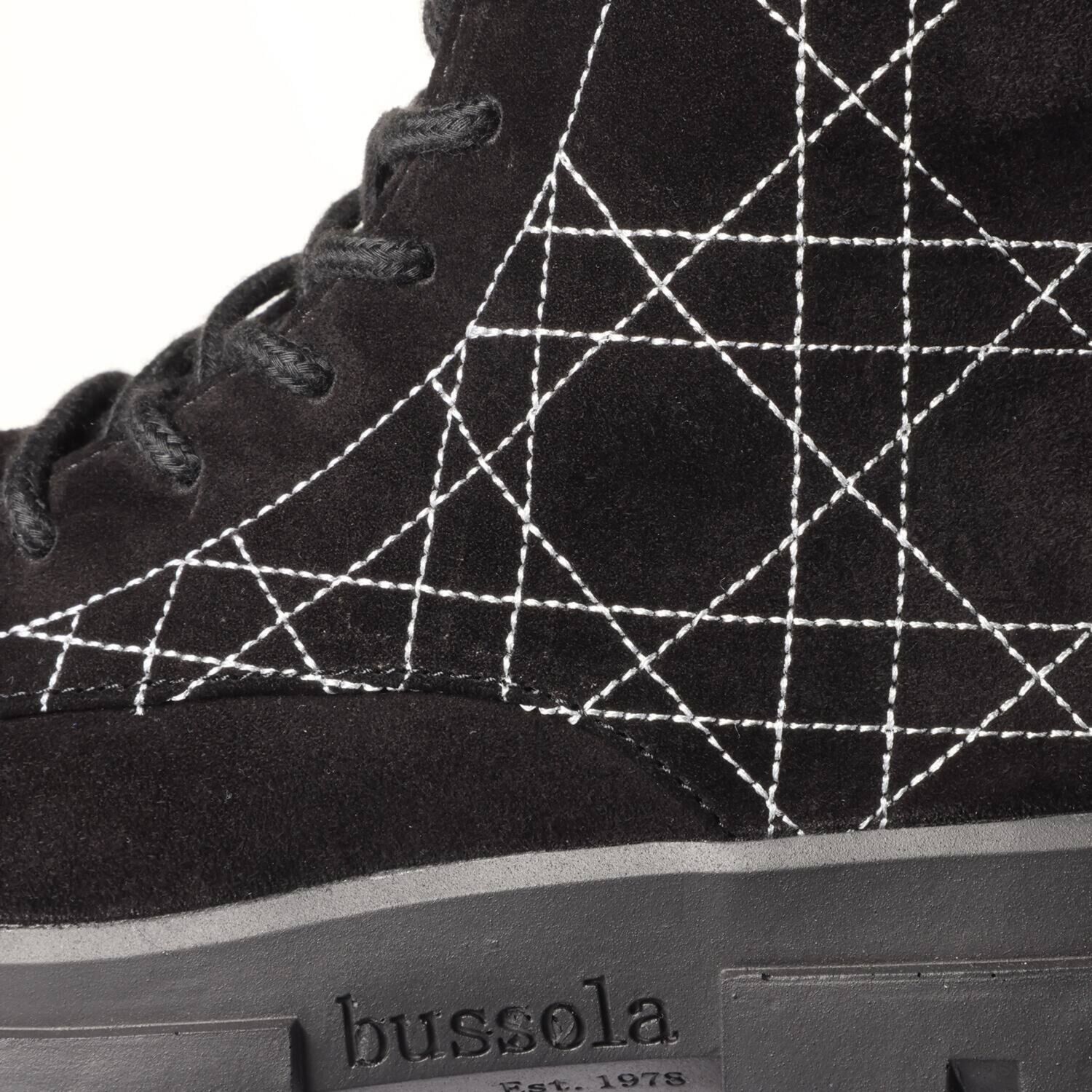 ブソラ はっ水山羊革 軽量ボリュームソール レースアップブーツ