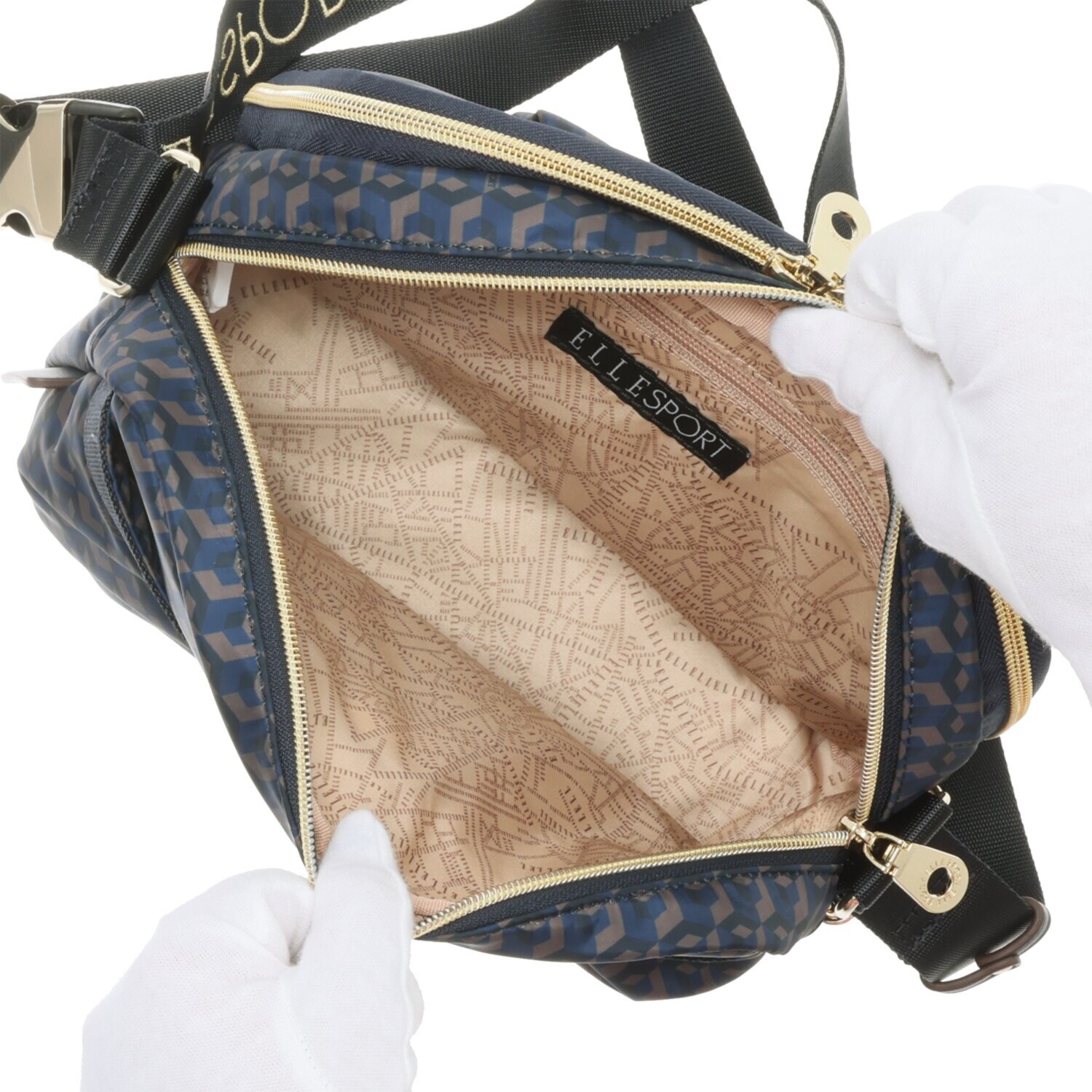 ＥＬＬＥ　ＳＰＯＲＴ はっ水 お財布機能付 軽量ショルダーバッグ