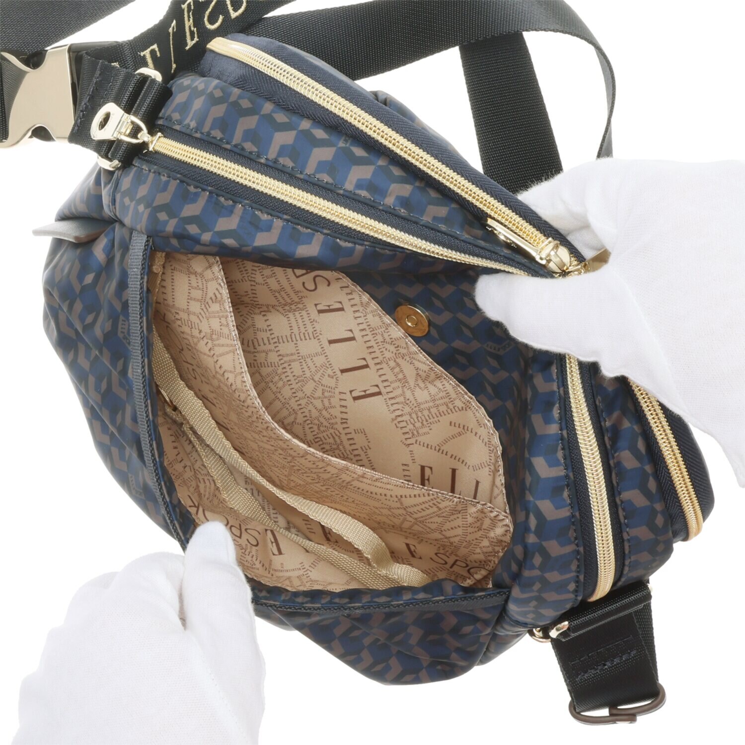 ＥＬＬＥ　ＳＰＯＲＴ はっ水 お財布機能付 軽量ショルダーバッグ