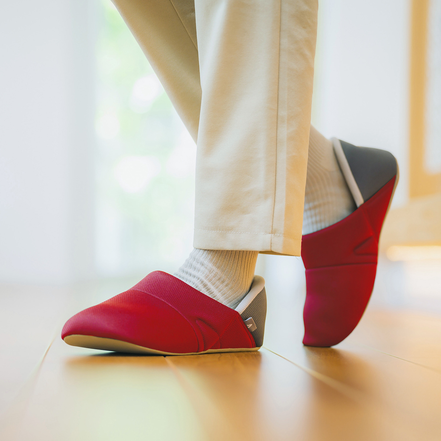 あゆみ 履きやすく脱げにくい かがまずに履ける ルームシューズ かかとスポッと