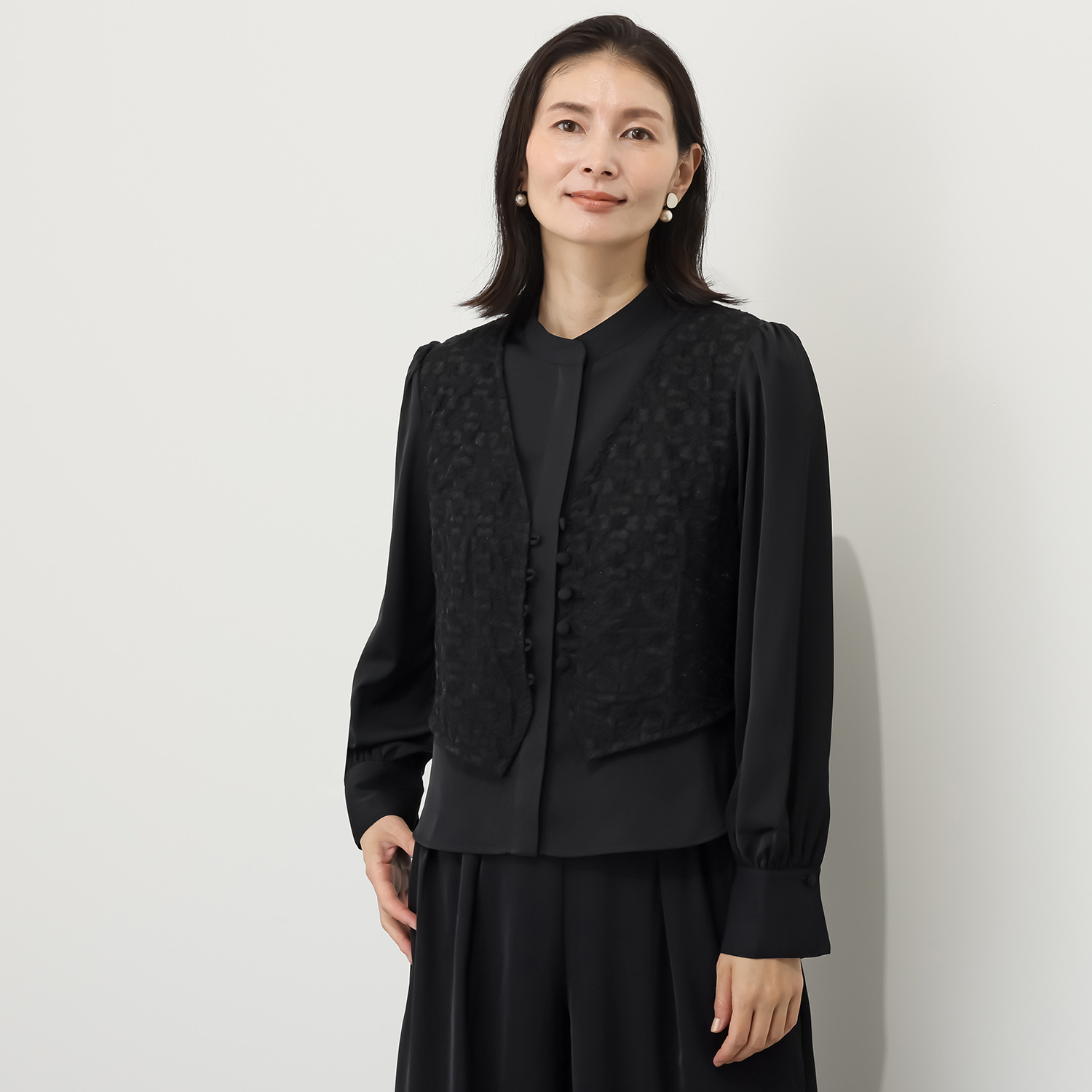 ミューリエ クラス感のある 華やぎジレ レイヤード風 デザインシャツ