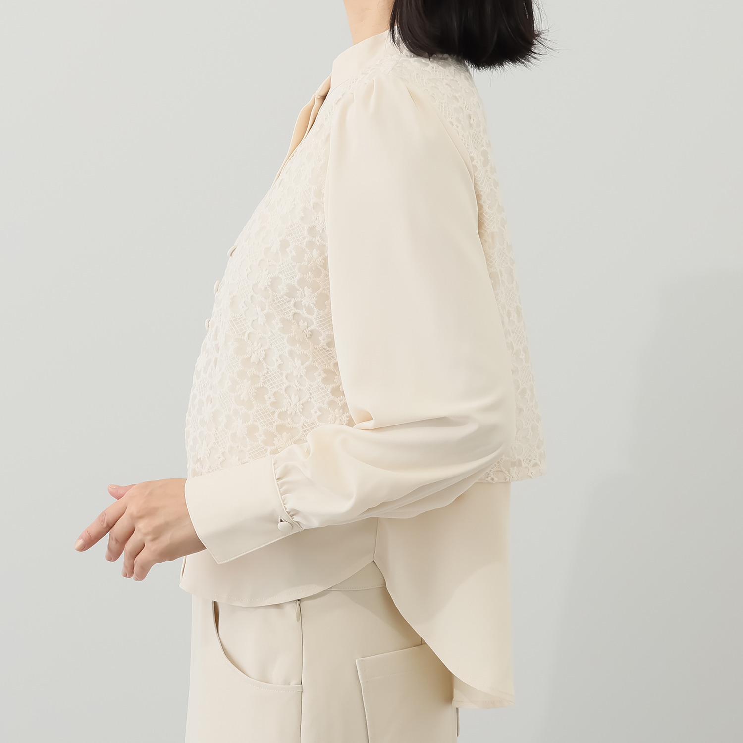 ミューリエ クラス感のある 華やぎジレ レイヤード風 デザインシャツ