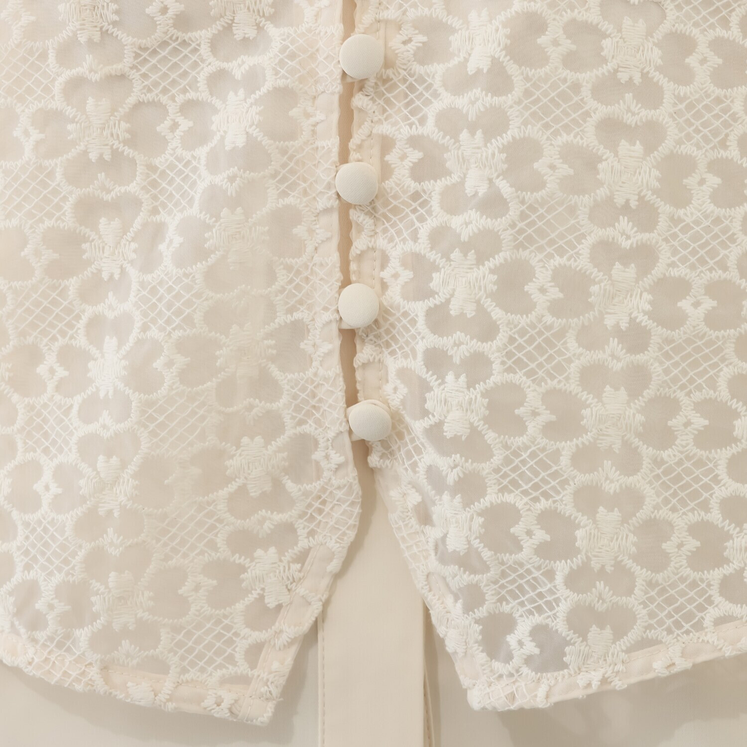 ミューリエ クラス感のある 華やぎジレ レイヤード風 デザインシャツ