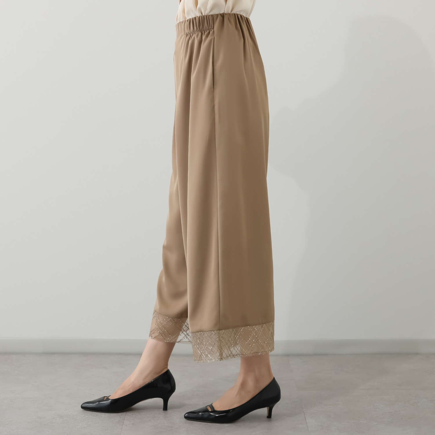 ミューリエ 煌めきと優雅なヌケ感 チュールコンビパンツ