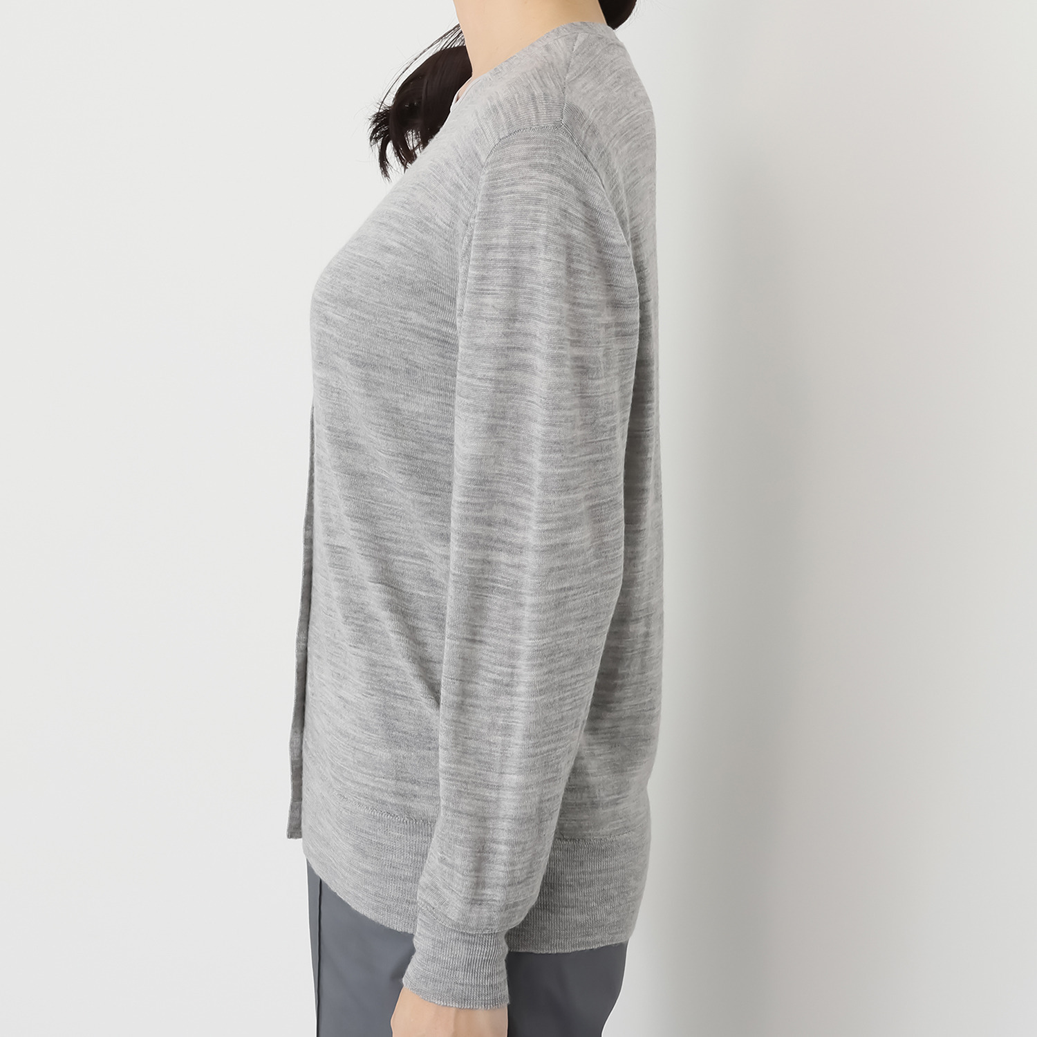 ソアージュ ウール１００％ ハイゲージ Ｖネックカーディガン