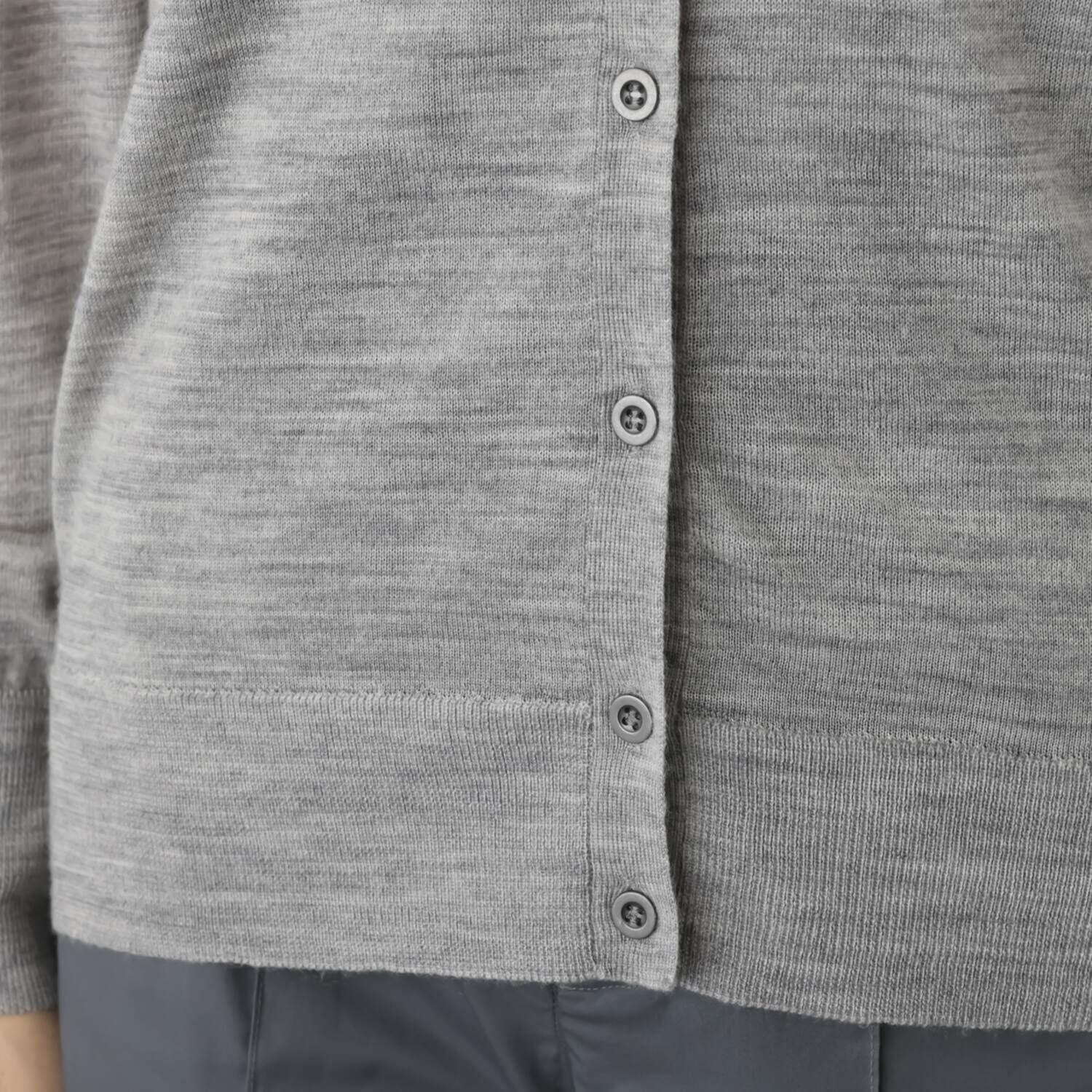 ソアージュ ウール１００％ ハイゲージ Ｖネックカーディガン