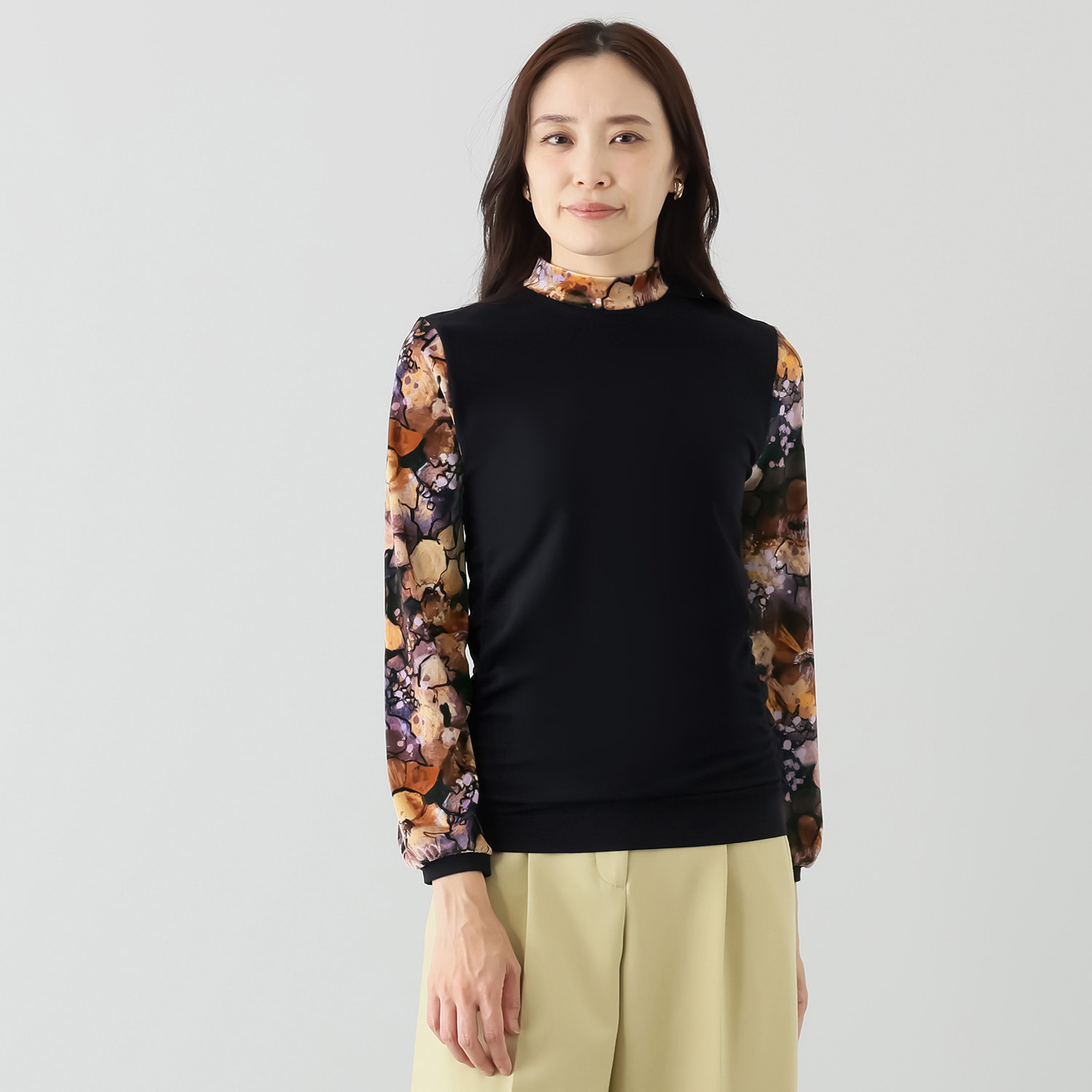 ドルチェ　ドンナ イタリア製 サイドギャザー ハイネック フラワーベロア ロングスリーブインナー