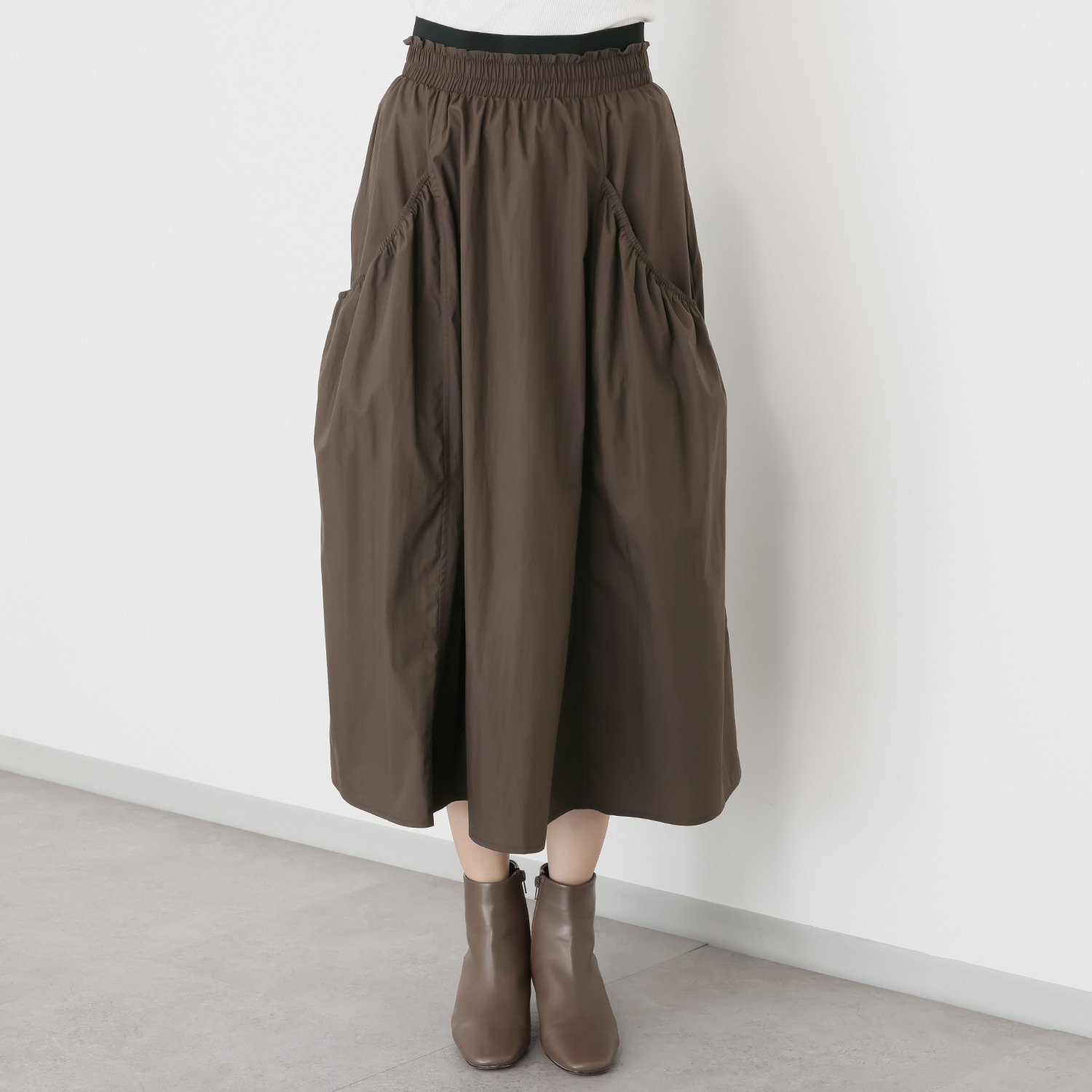 オ・ラバン ギャザーたっぷり すっきり細見え イージーエレガンス シルエットスカート