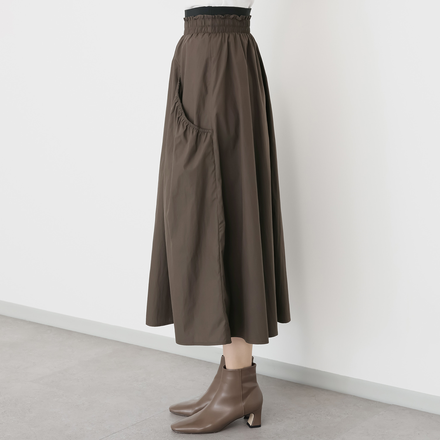 オ・ラバン ギャザーたっぷり すっきり細見え イージーエレガンス シルエットスカート