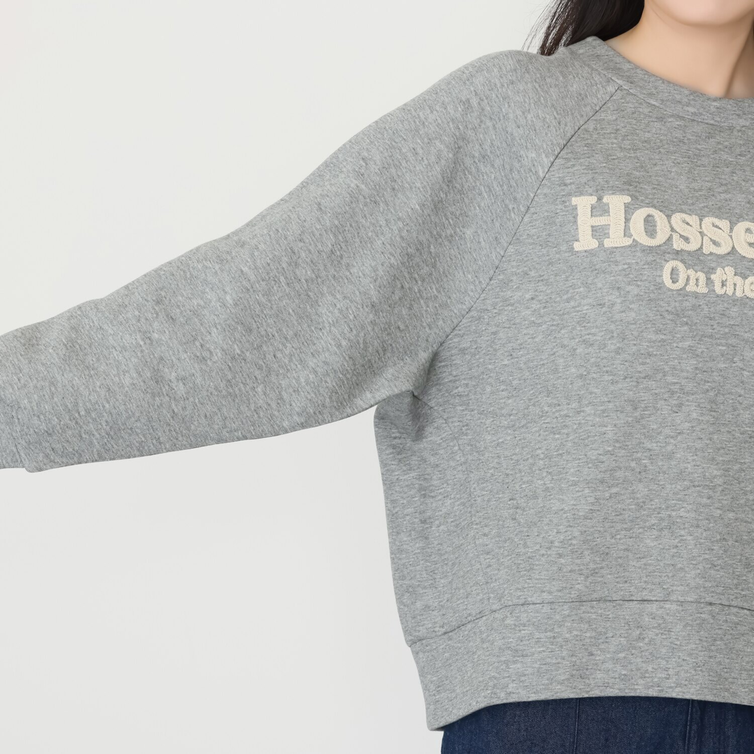 オンザビーバイサマーミー 上品に装う ループステッチ刺しゅう デザインプルオーバー