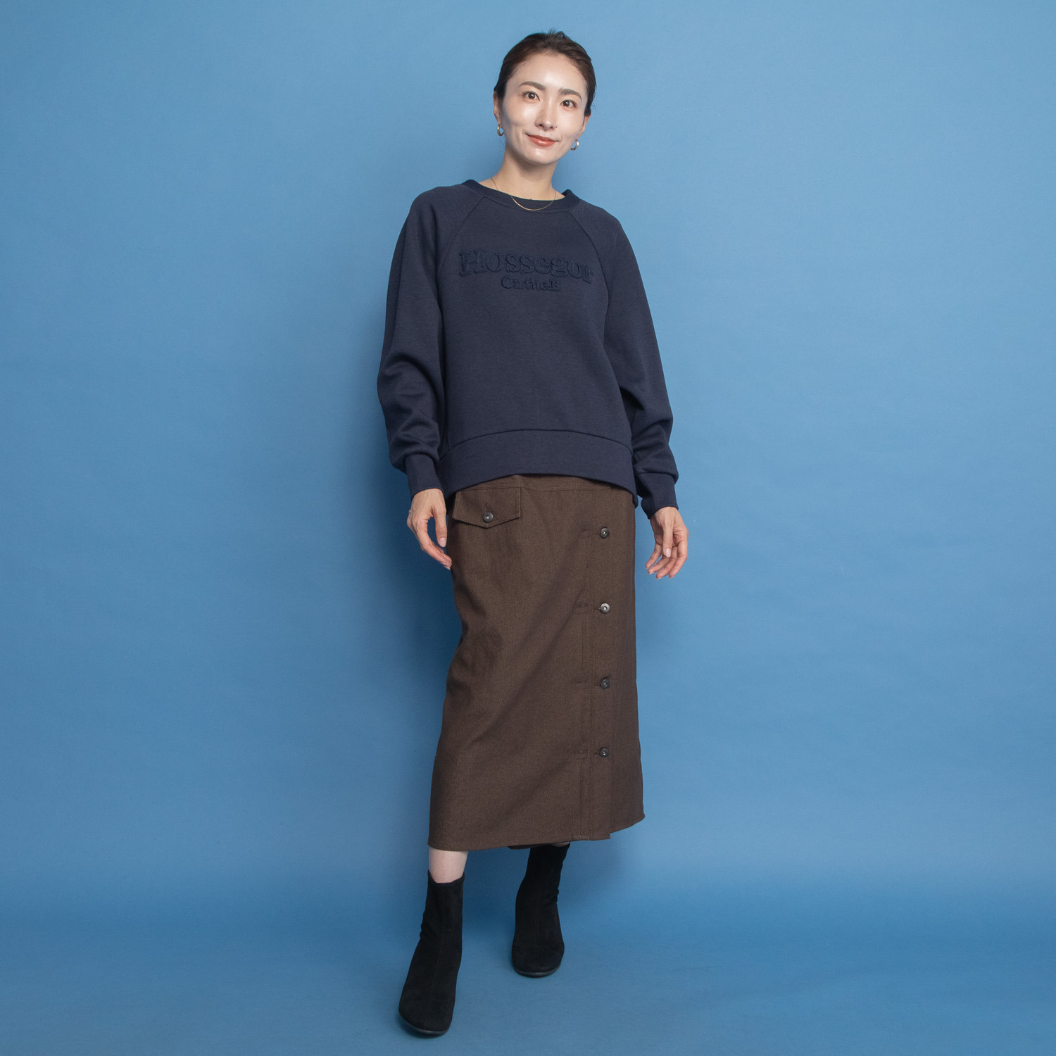 オンザビーバイサマーミー 上品に装う ループステッチ刺しゅう デザインプルオーバー