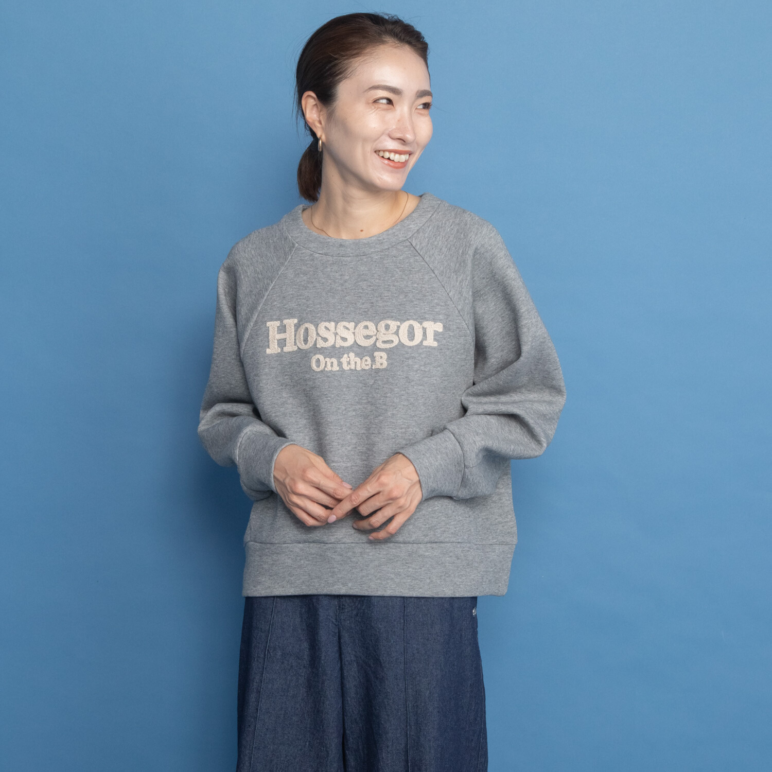 オンザビーバイサマーミー 上品に装う ループステッチ刺しゅう デザインプルオーバー