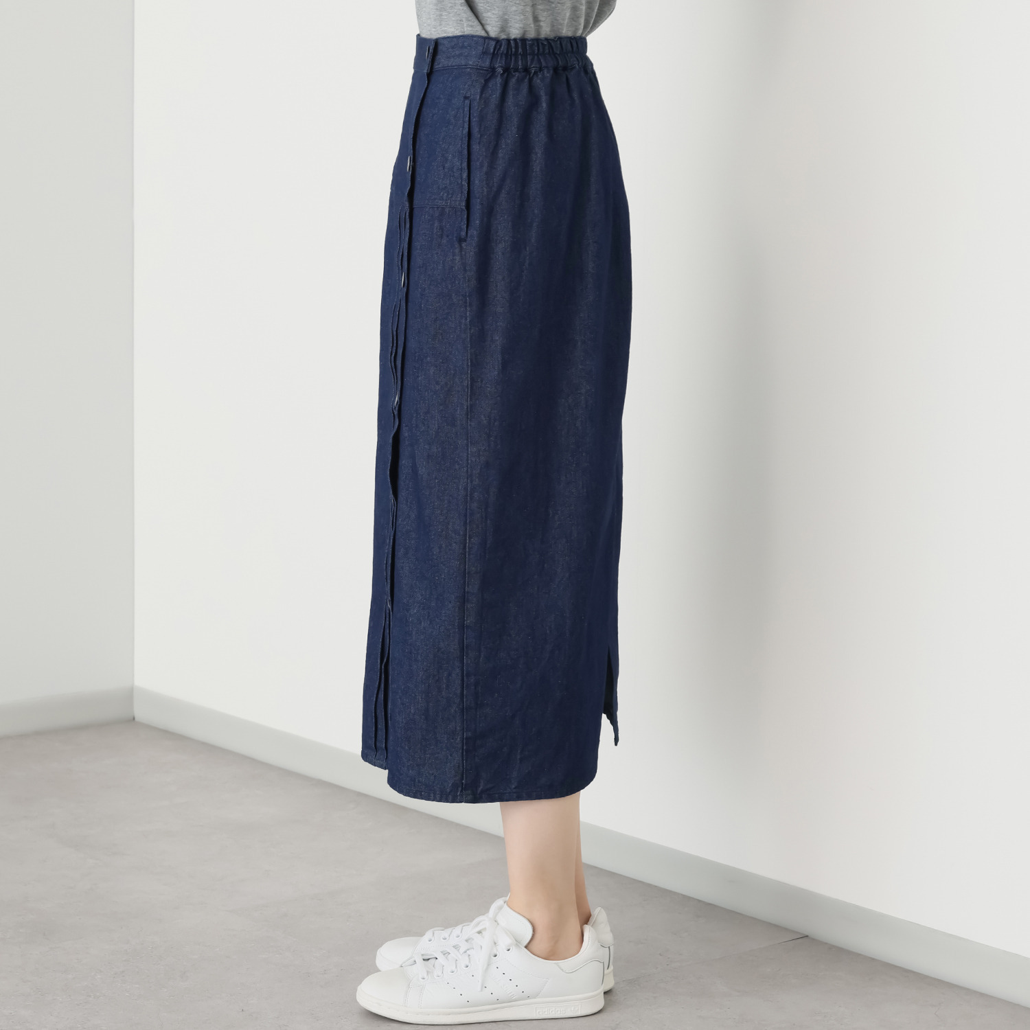 オンザビーバイサマーミー カジュアルをシックに装う Ｉライン デザインロングスカート