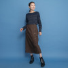 オンザビーバイサマーミー カジュアルをシックに装う Ｉライン デザインロングスカート