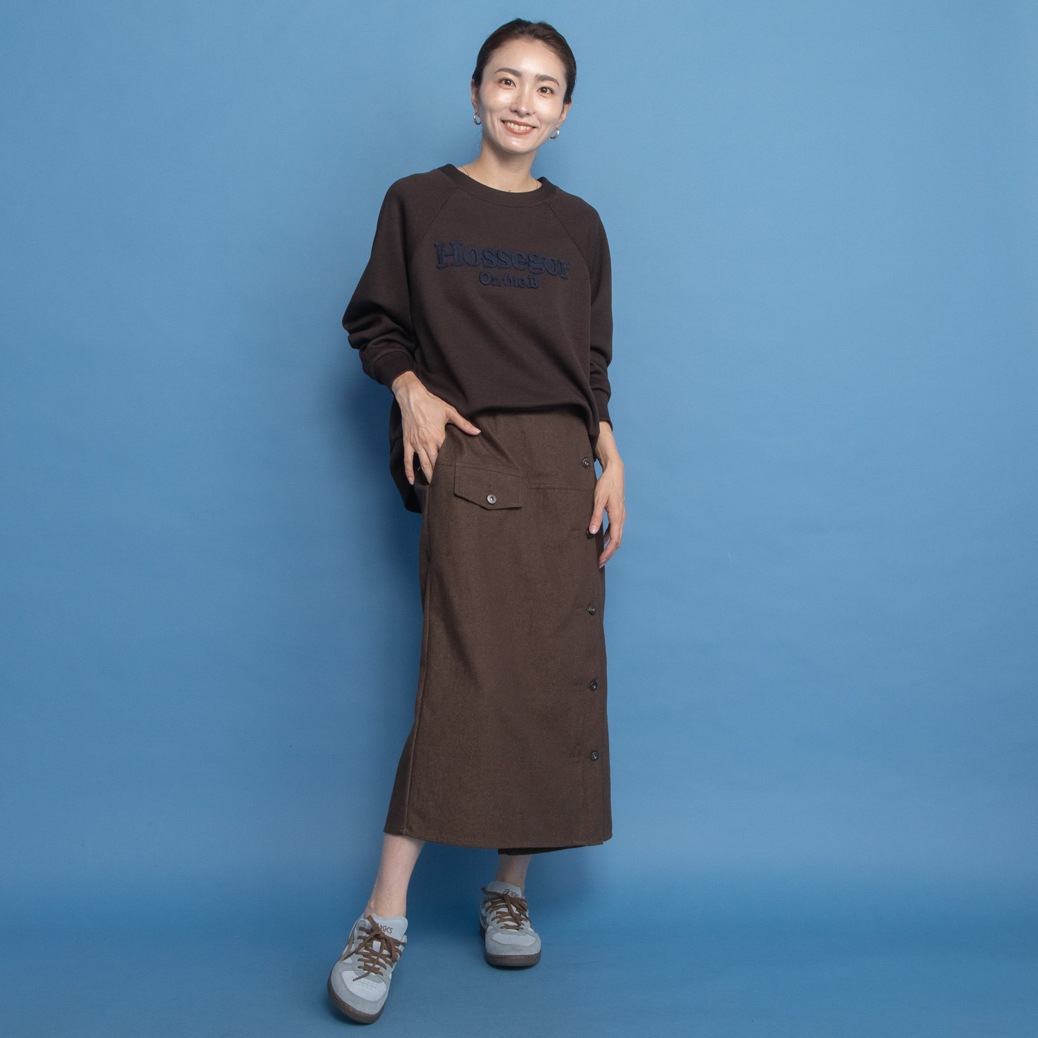 オンザビーバイサマーミー カジュアルをシックに装う Ｉライン デザインロングスカート