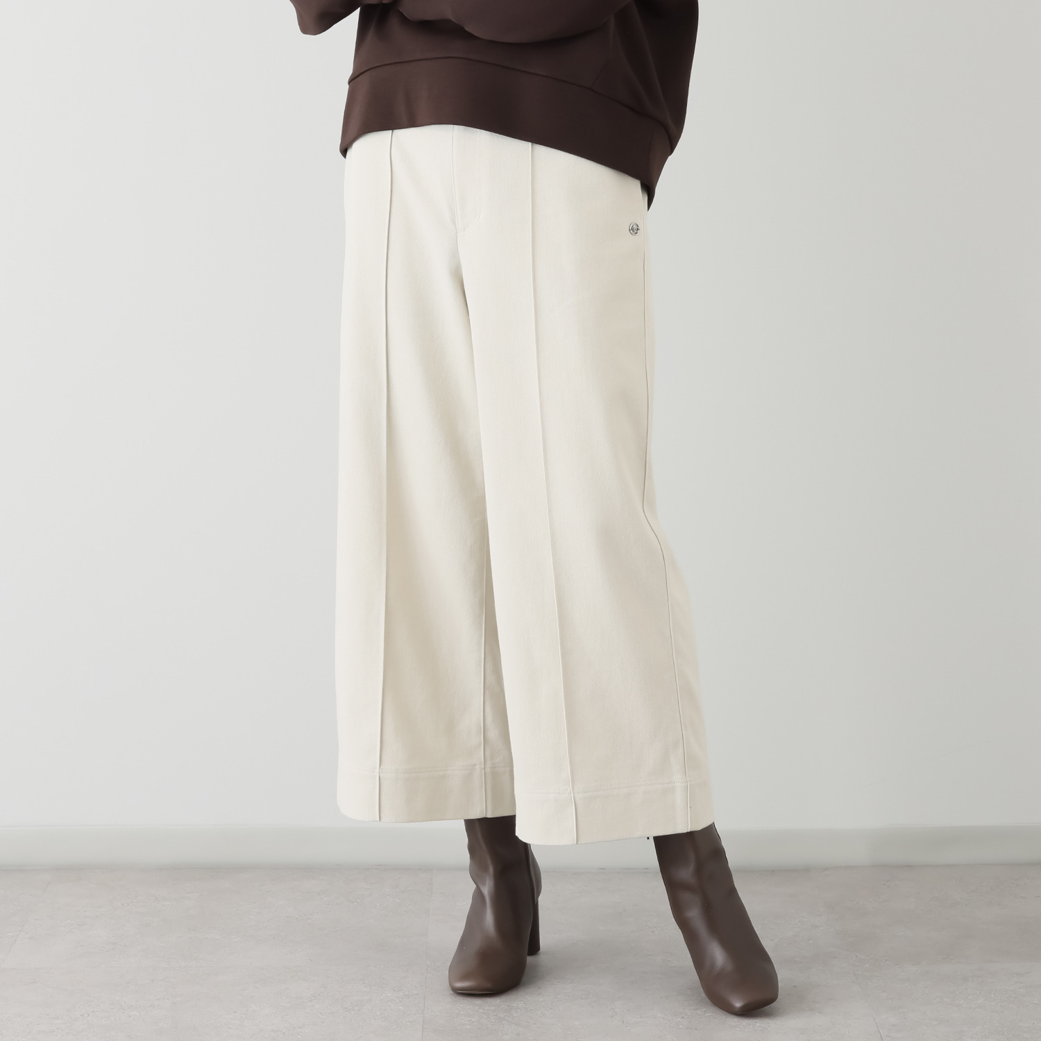 オンザビーバイサマーミー スタイルアップ＆カバー ハンサムに装う 大人のカジュアルパンツ